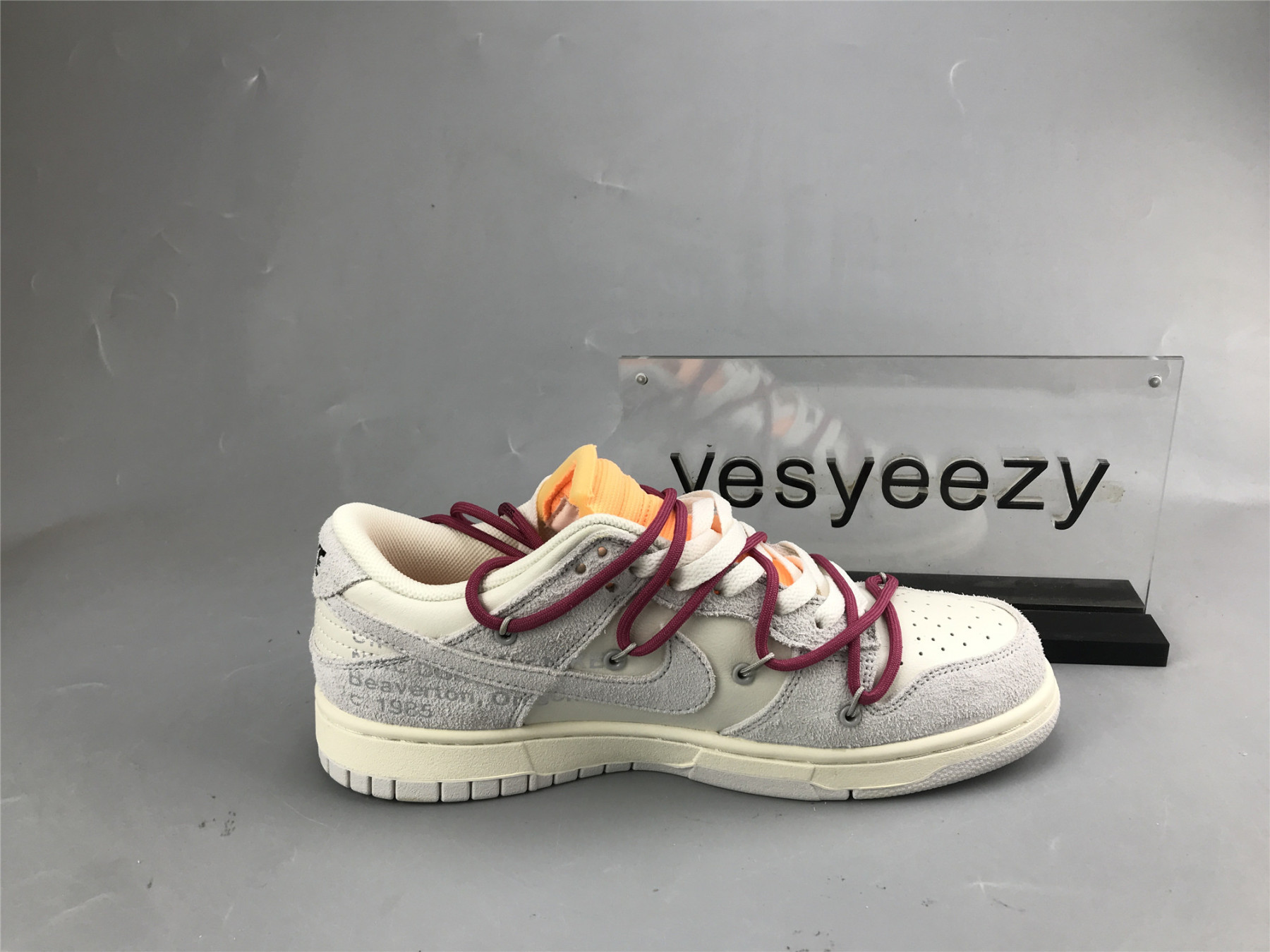 UA NIKE OFF-WHITE X DUNK LOW