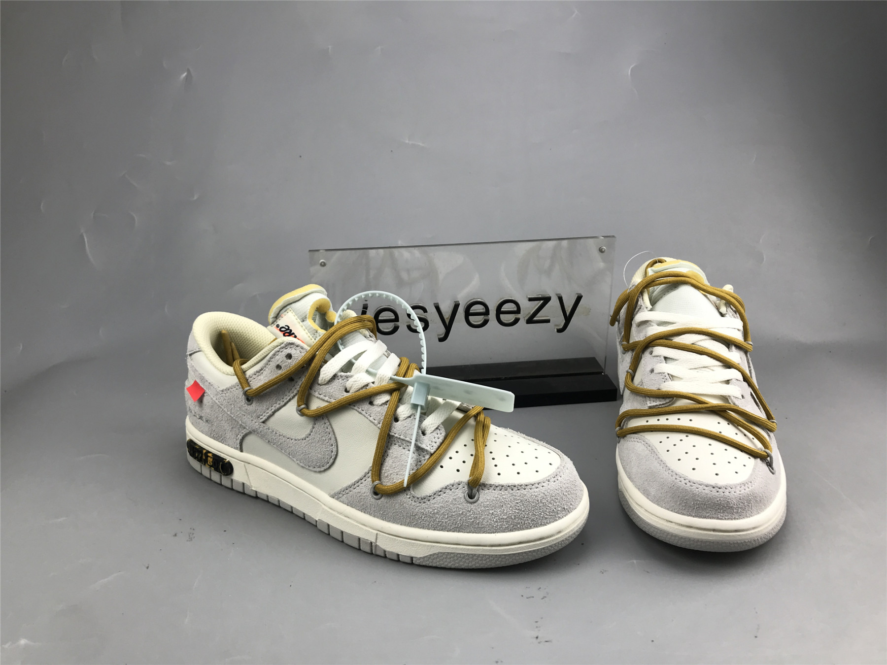 UA NIKE OFF-WHITE X DUNK LOW