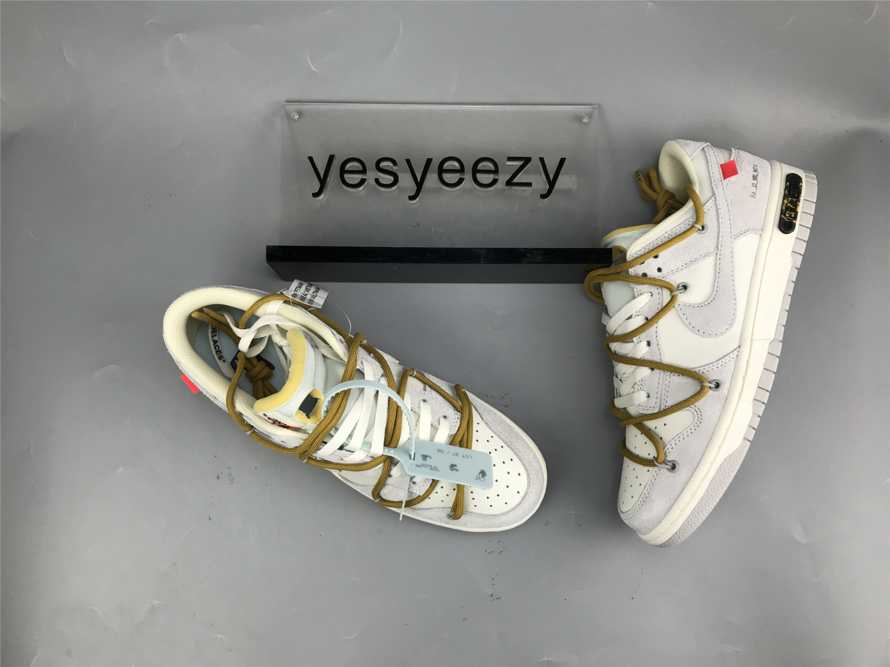UA NIKE OFF-WHITE X DUNK LOW