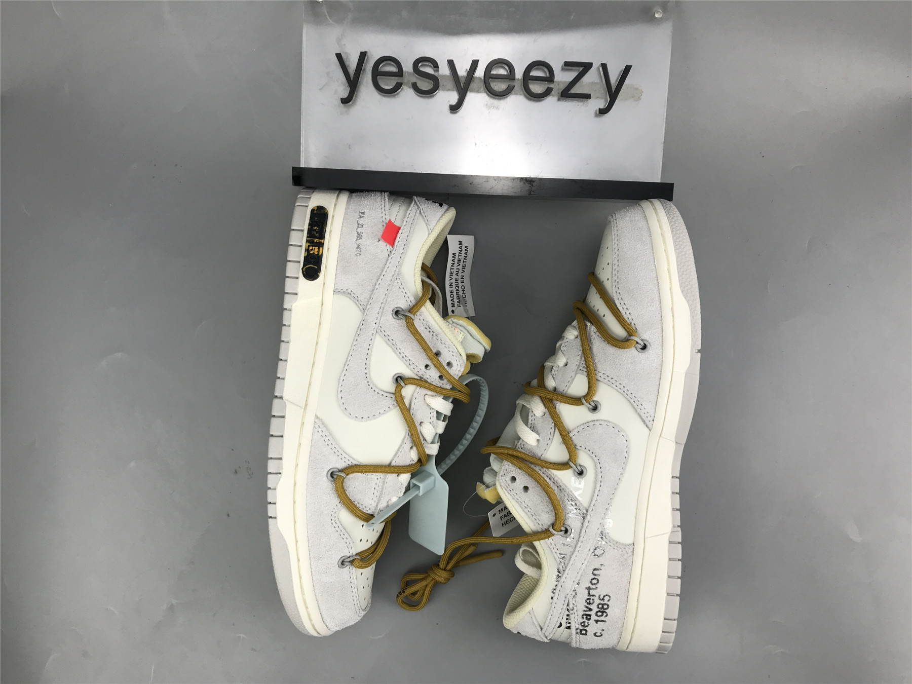 UA NIKE OFF-WHITE X DUNK LOW