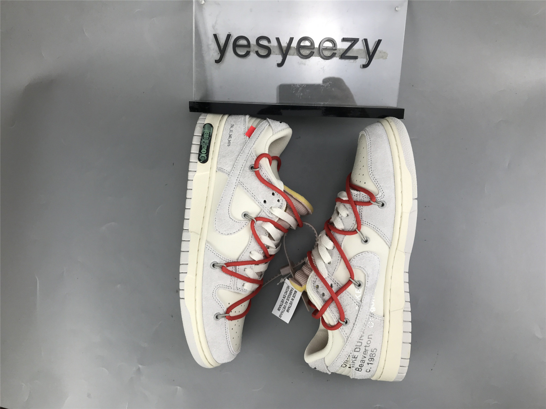 UA NIKE OFF-WHITE X DUNK LOW