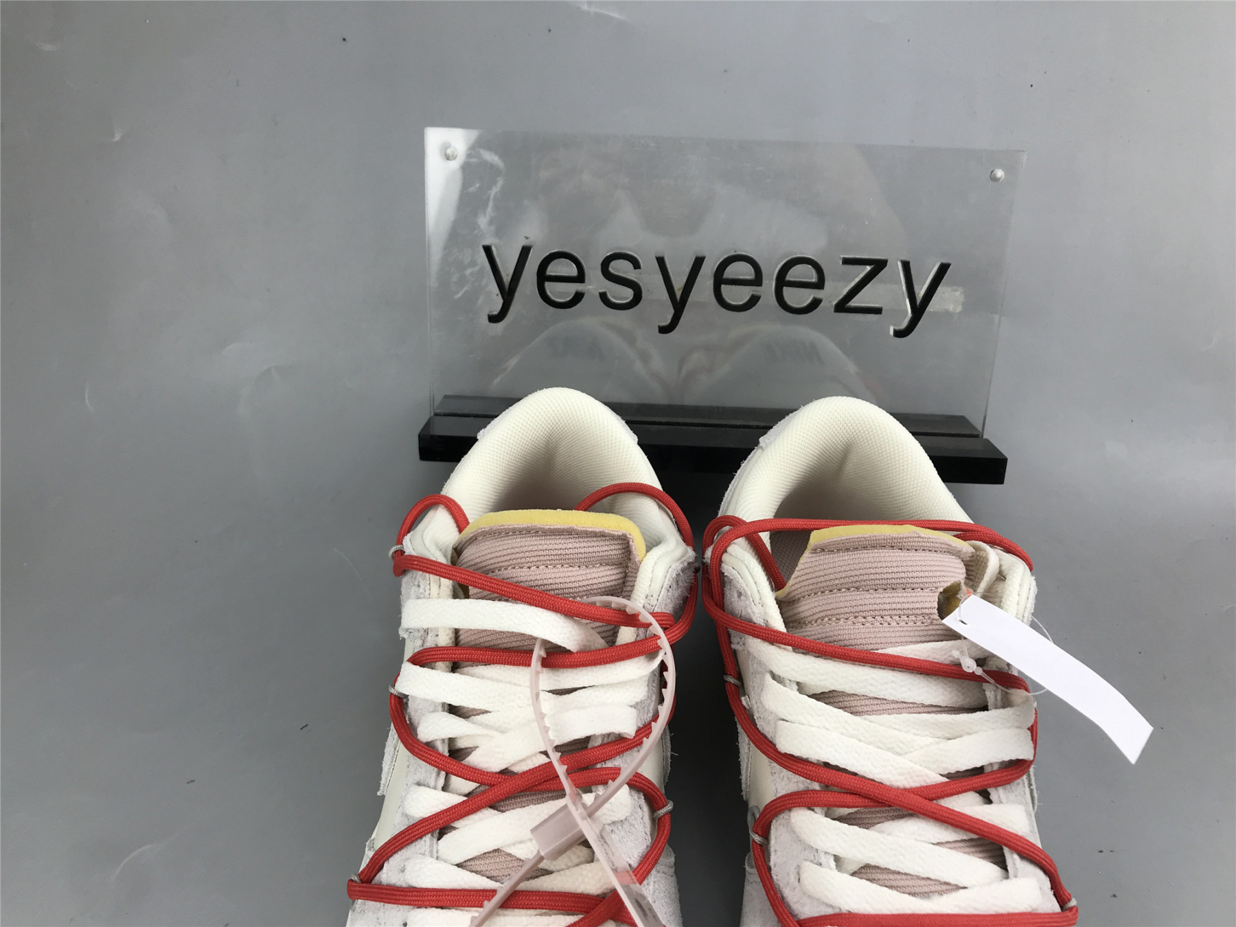 UA NIKE OFF-WHITE X DUNK LOW