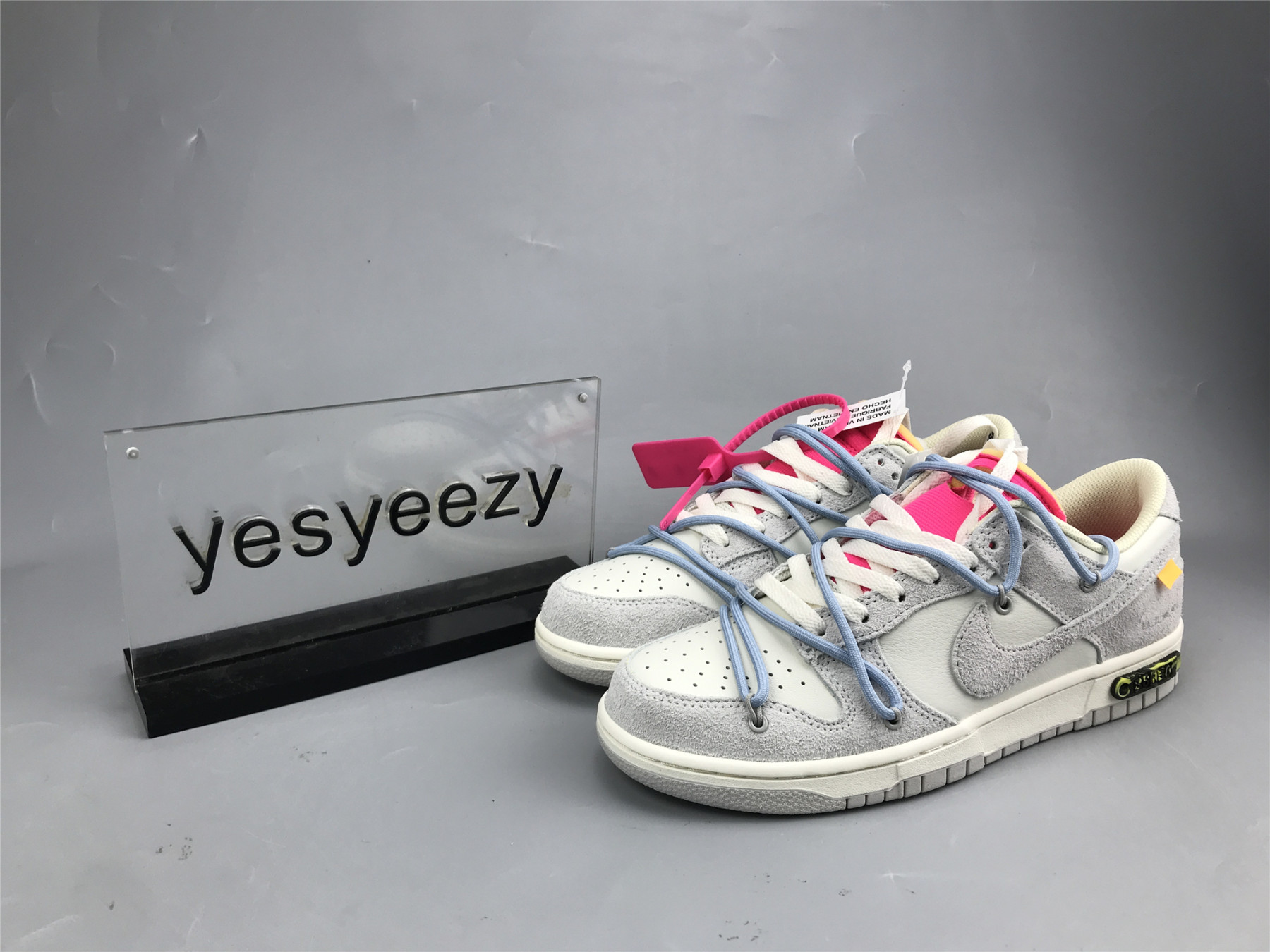 UA NIKE OFF-WHITE X DUNK LOW