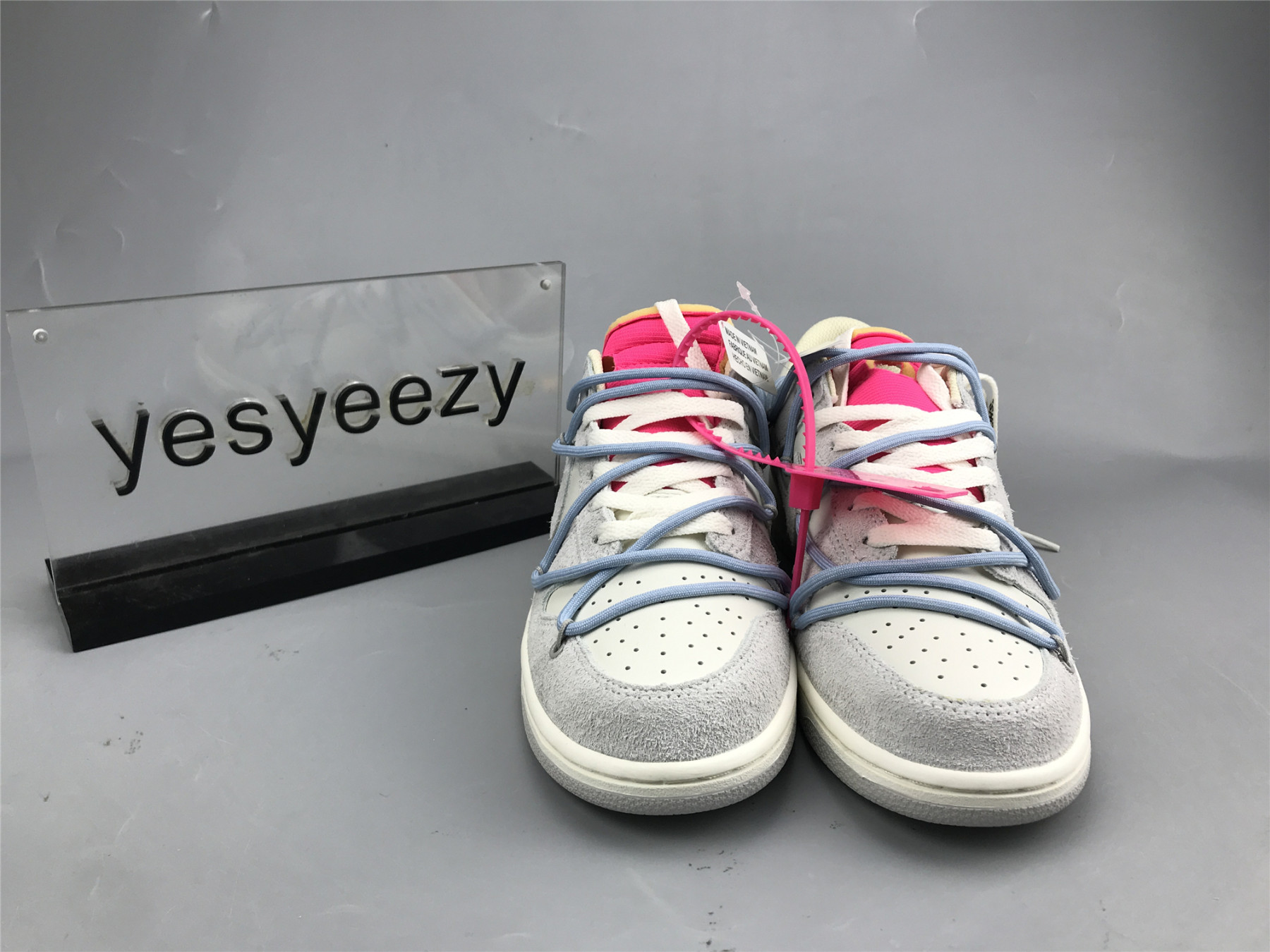 UA NIKE OFF-WHITE X DUNK LOW