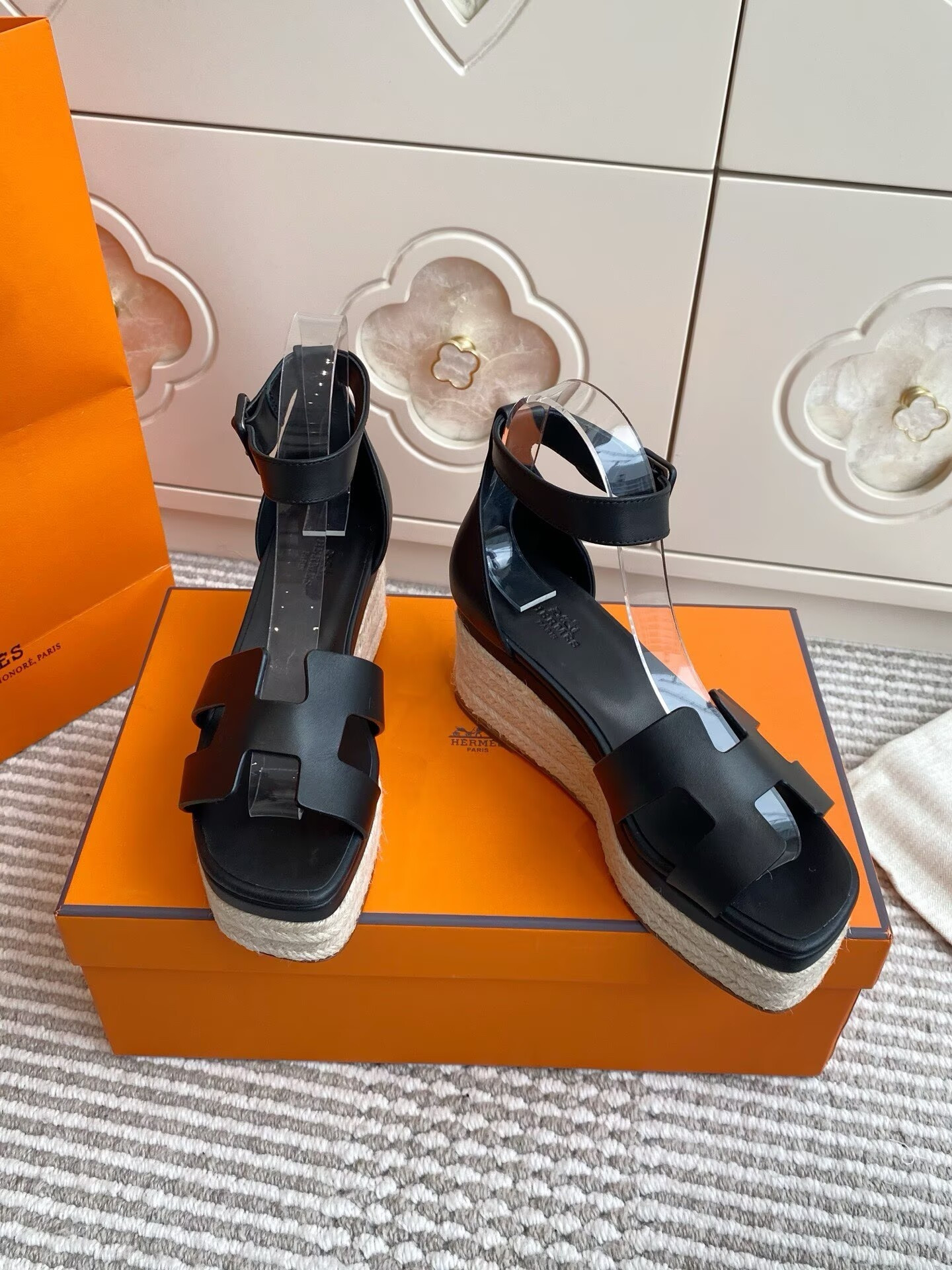 ua H**me5 elda spanish woven shoes