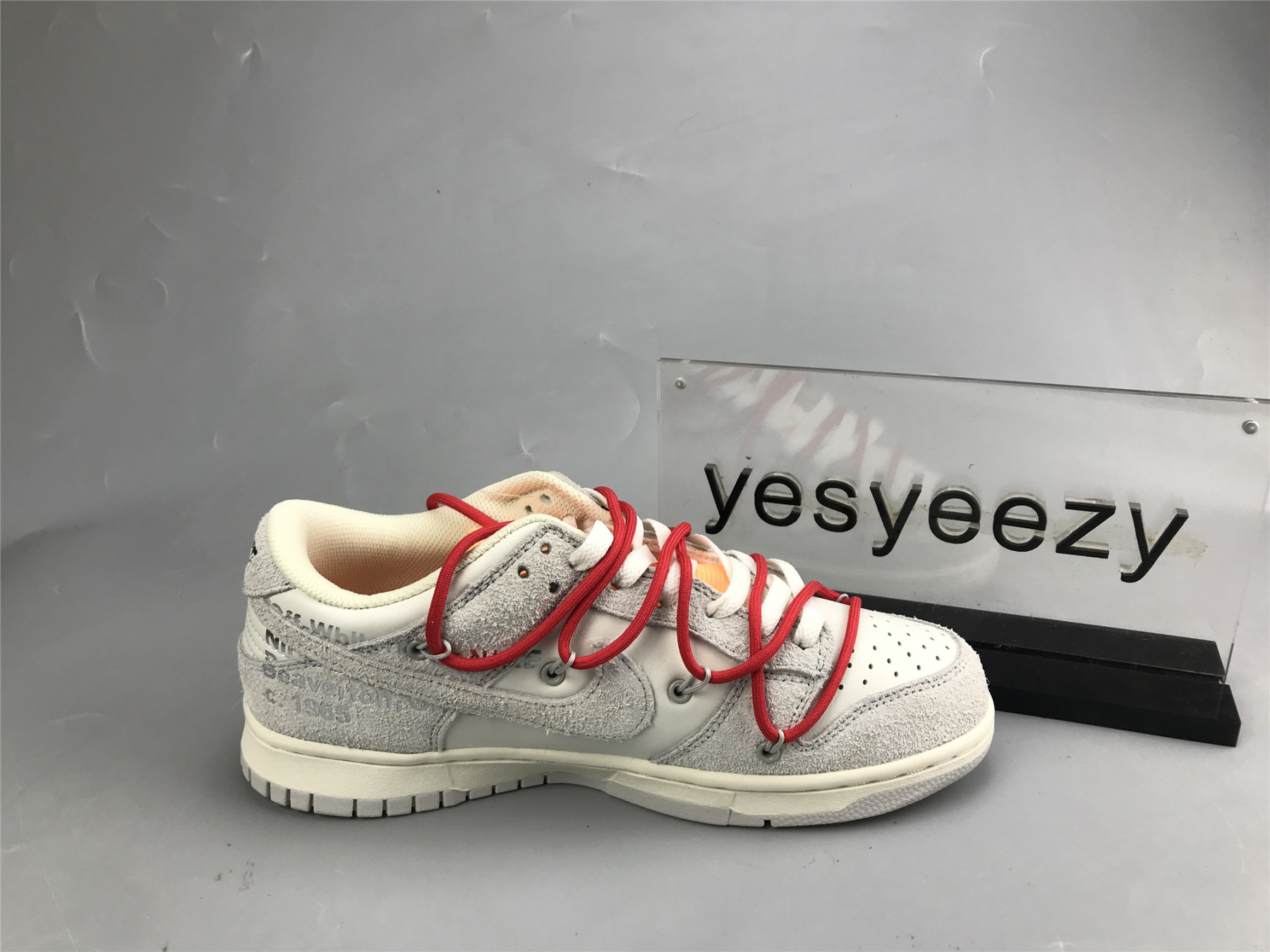 UA NIKE OFF-WHITE X DUNK LOW