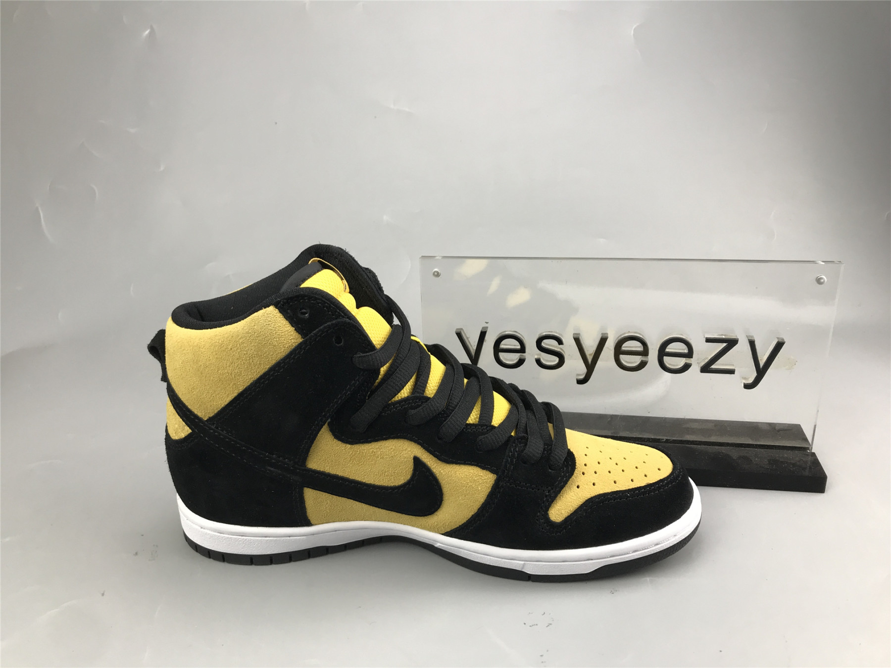 ua nike dunk high pro sb