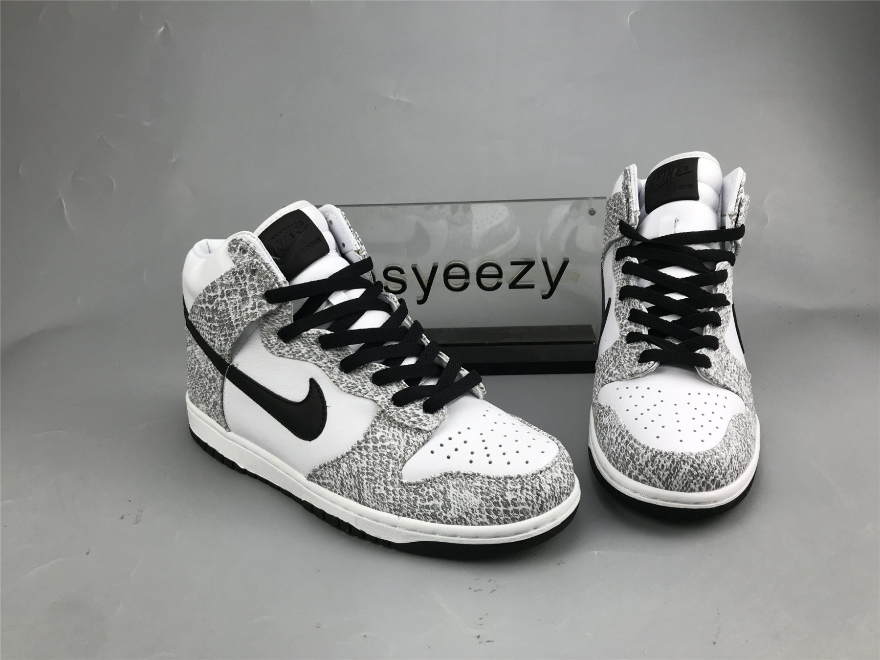 UA NIKE DUNK PRM HI SP