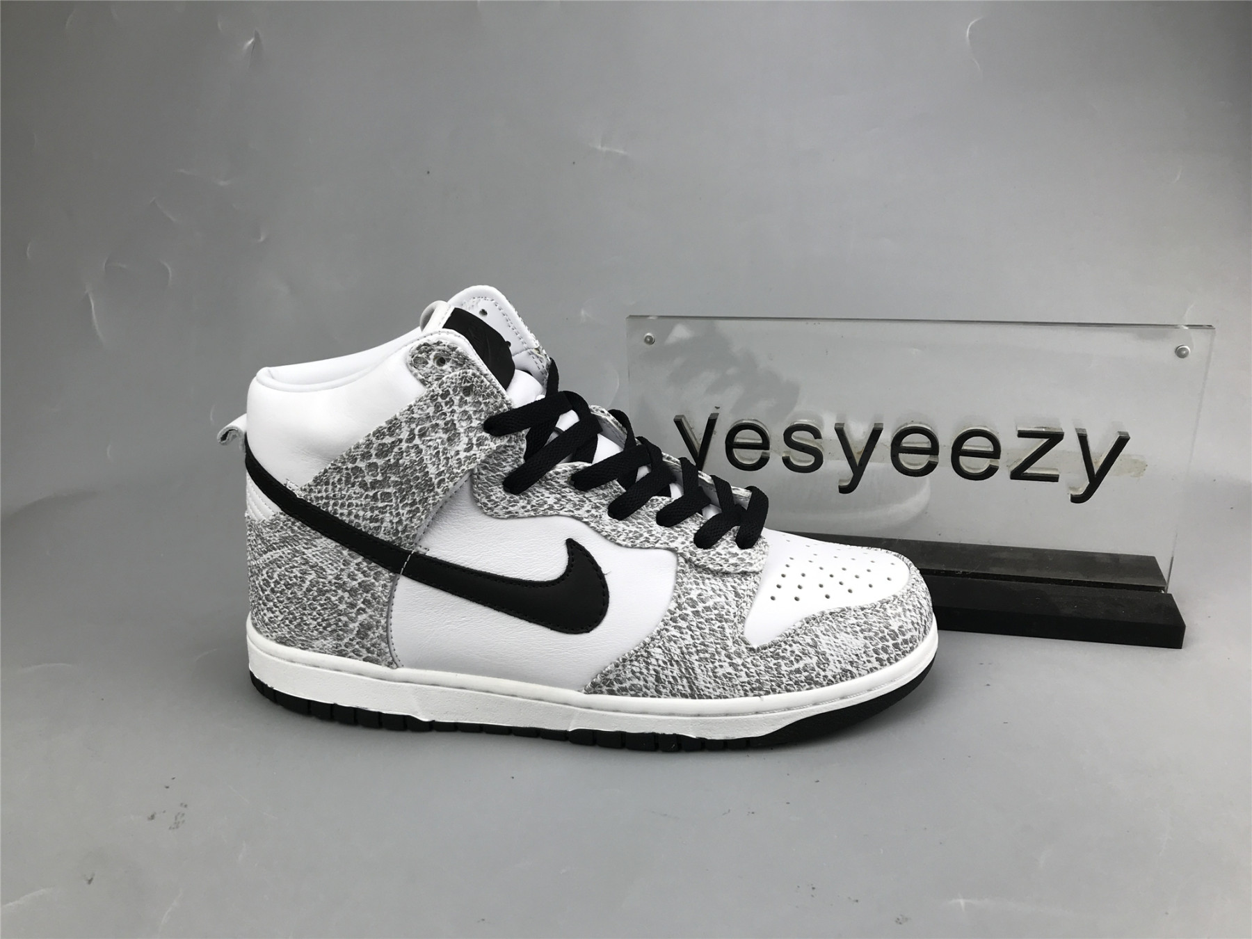 UA NIKE DUNK PRM HI SP