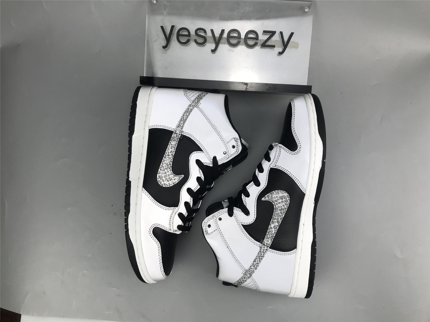 UA NIKE DUNK PRM HI SP