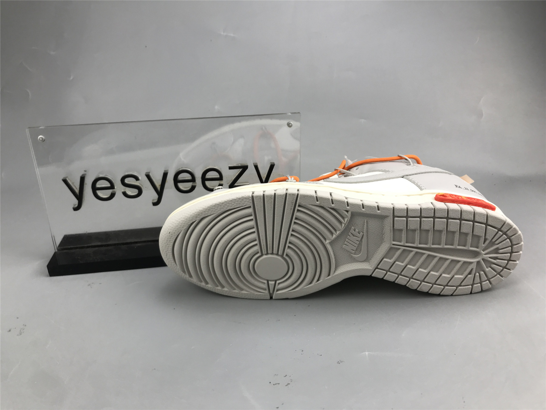 UA NIKE OFF-WHITE X DUNK LOW