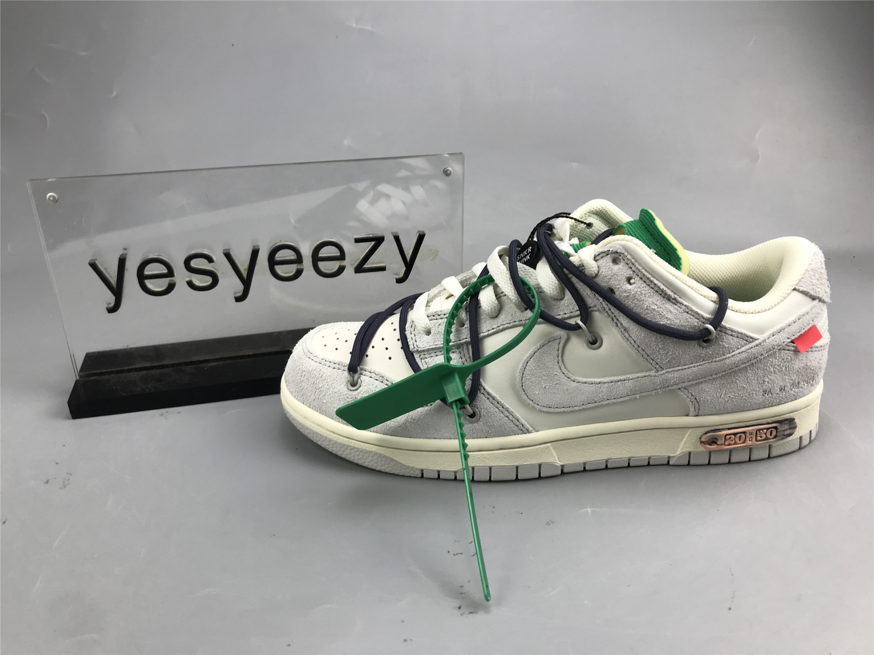 UA NIKE OFF-WHITE X DUNK LOW
