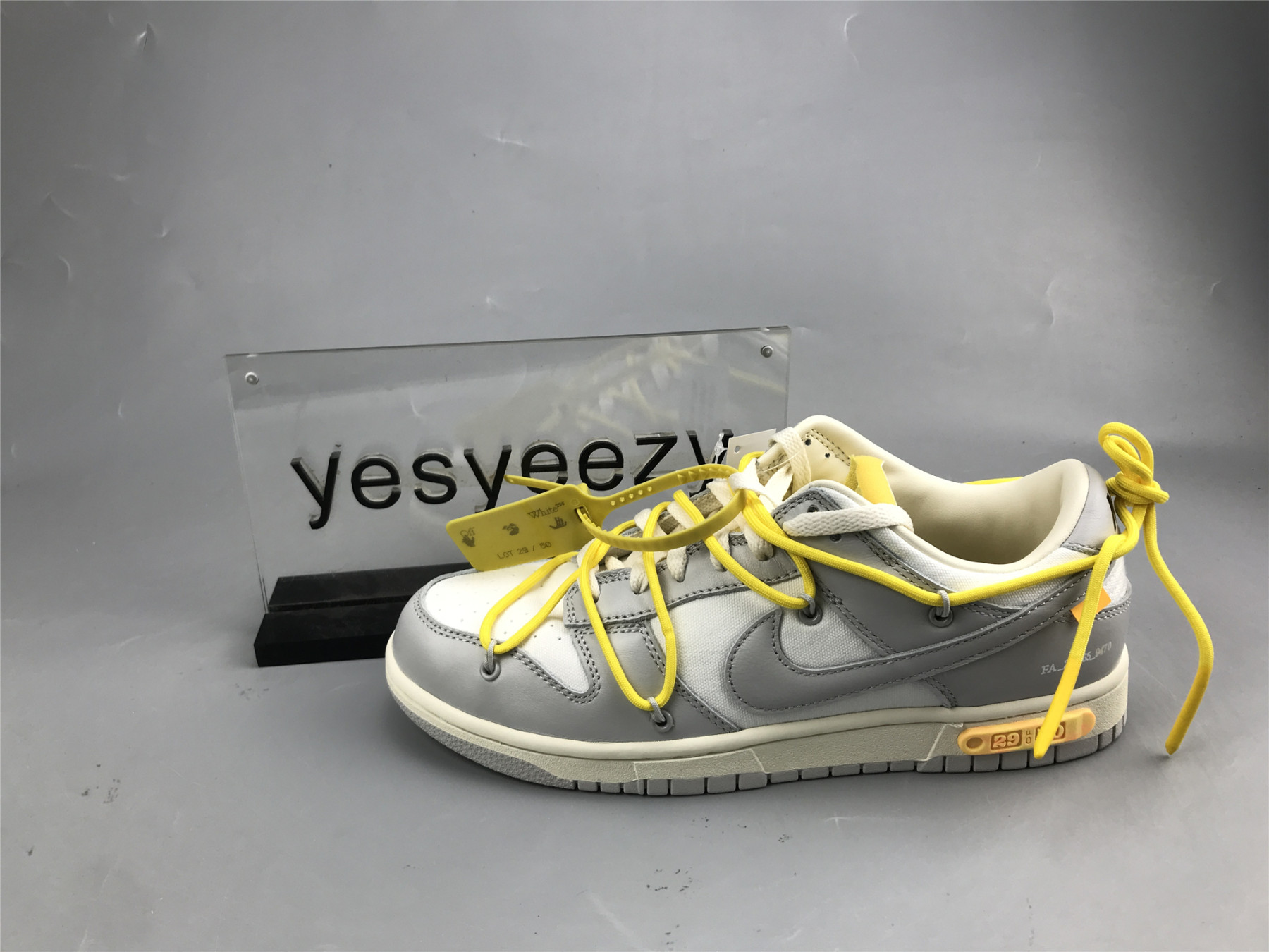 UA NIKE OFF-WHITE X DUNK LOW