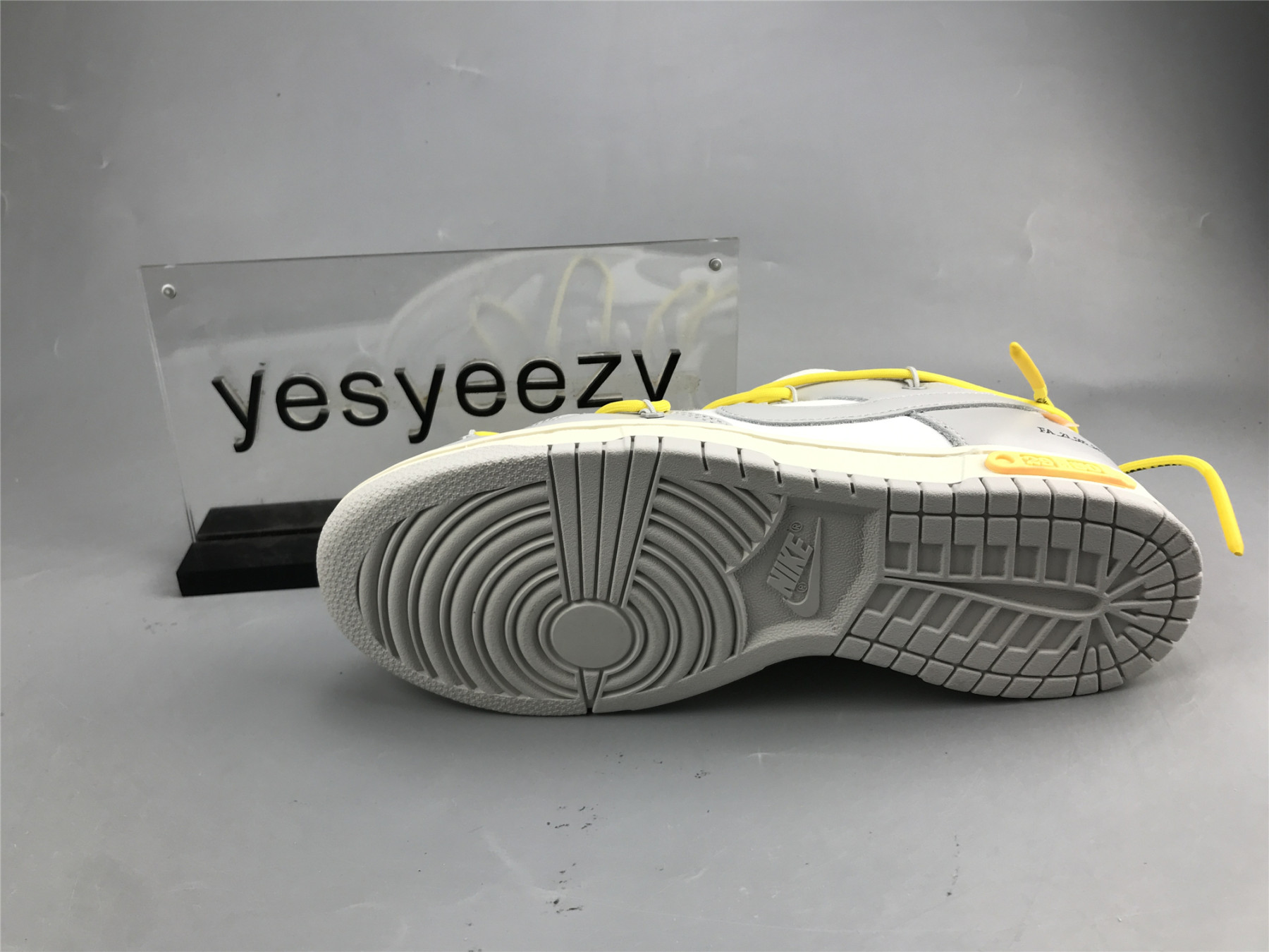 UA NIKE OFF-WHITE X DUNK LOW