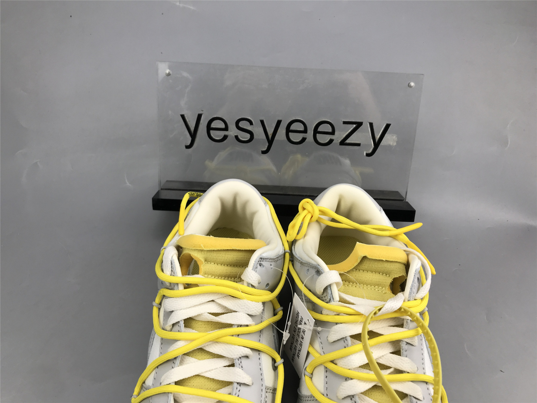 UA NIKE OFF-WHITE X DUNK LOW