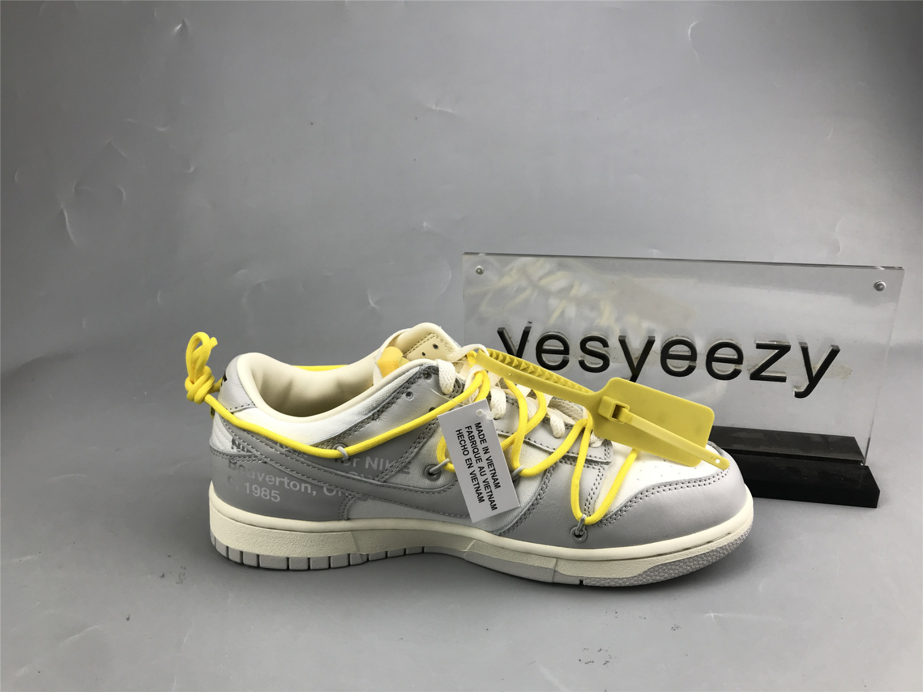 UA NIKE OFF-WHITE X DUNK LOW