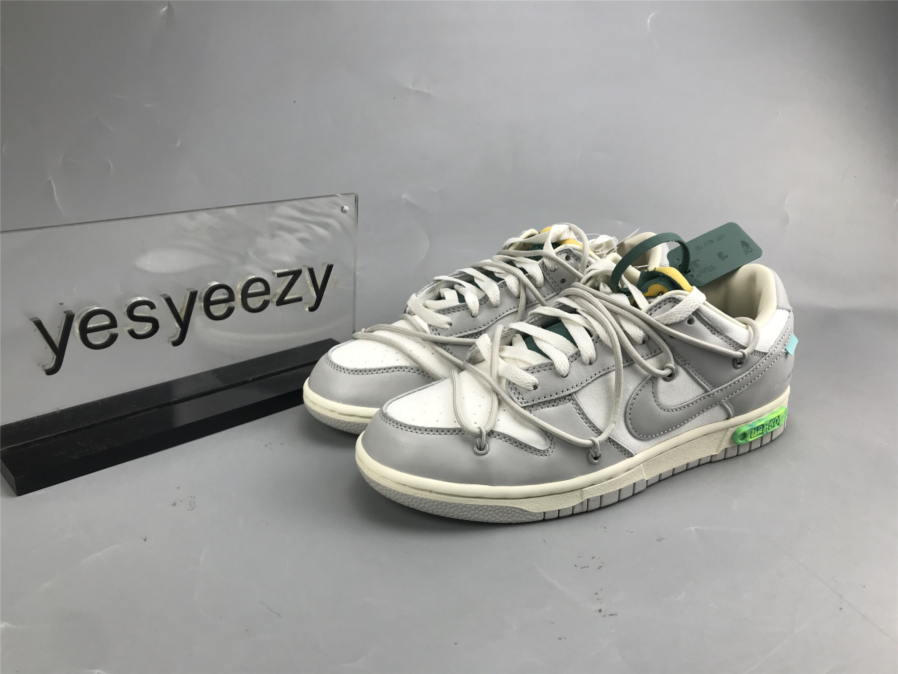 UA NIKE OFF-WHITE X DUNK LOW