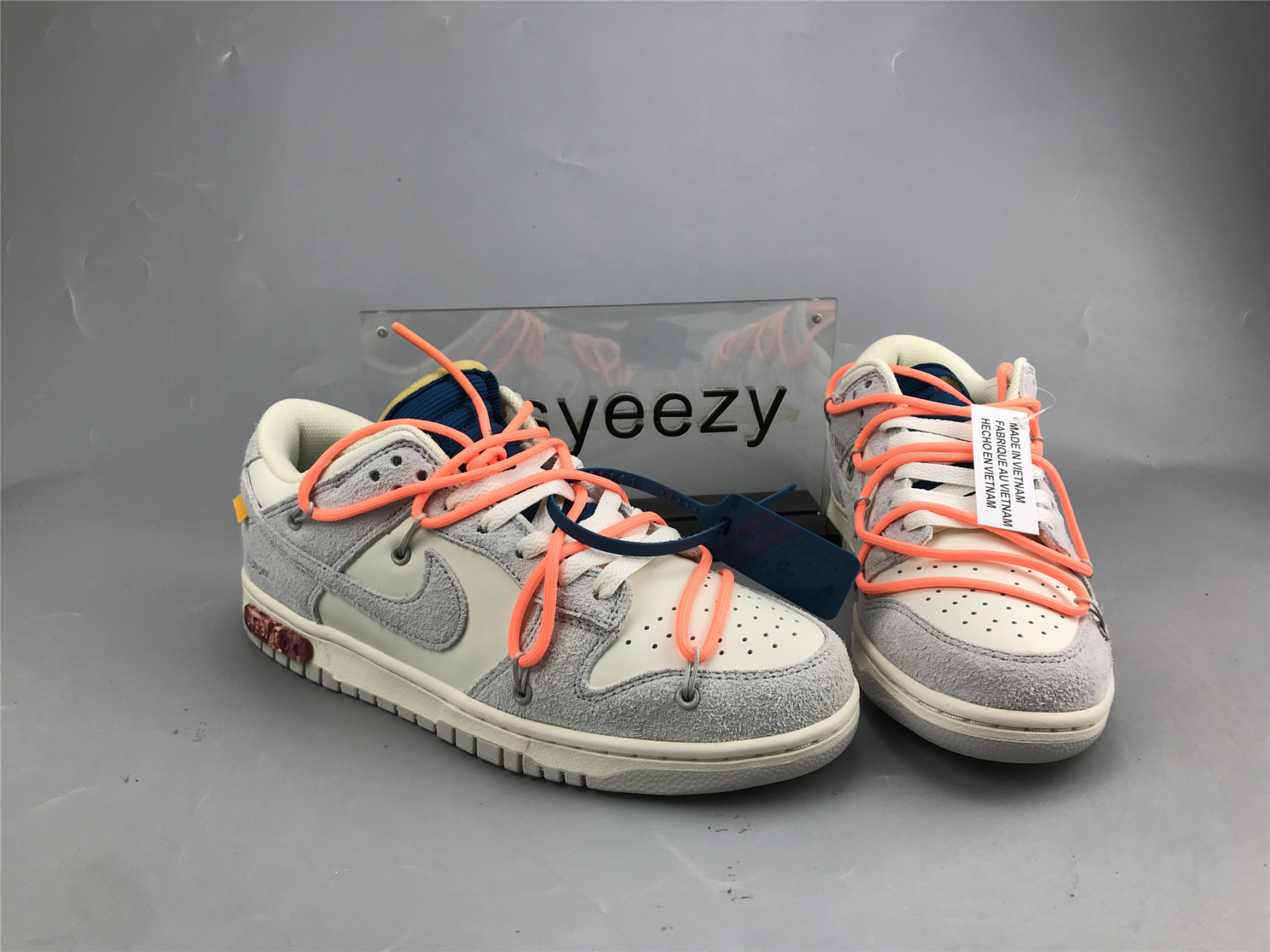 UA NIKE OFF-WHITE X DUNK LOW