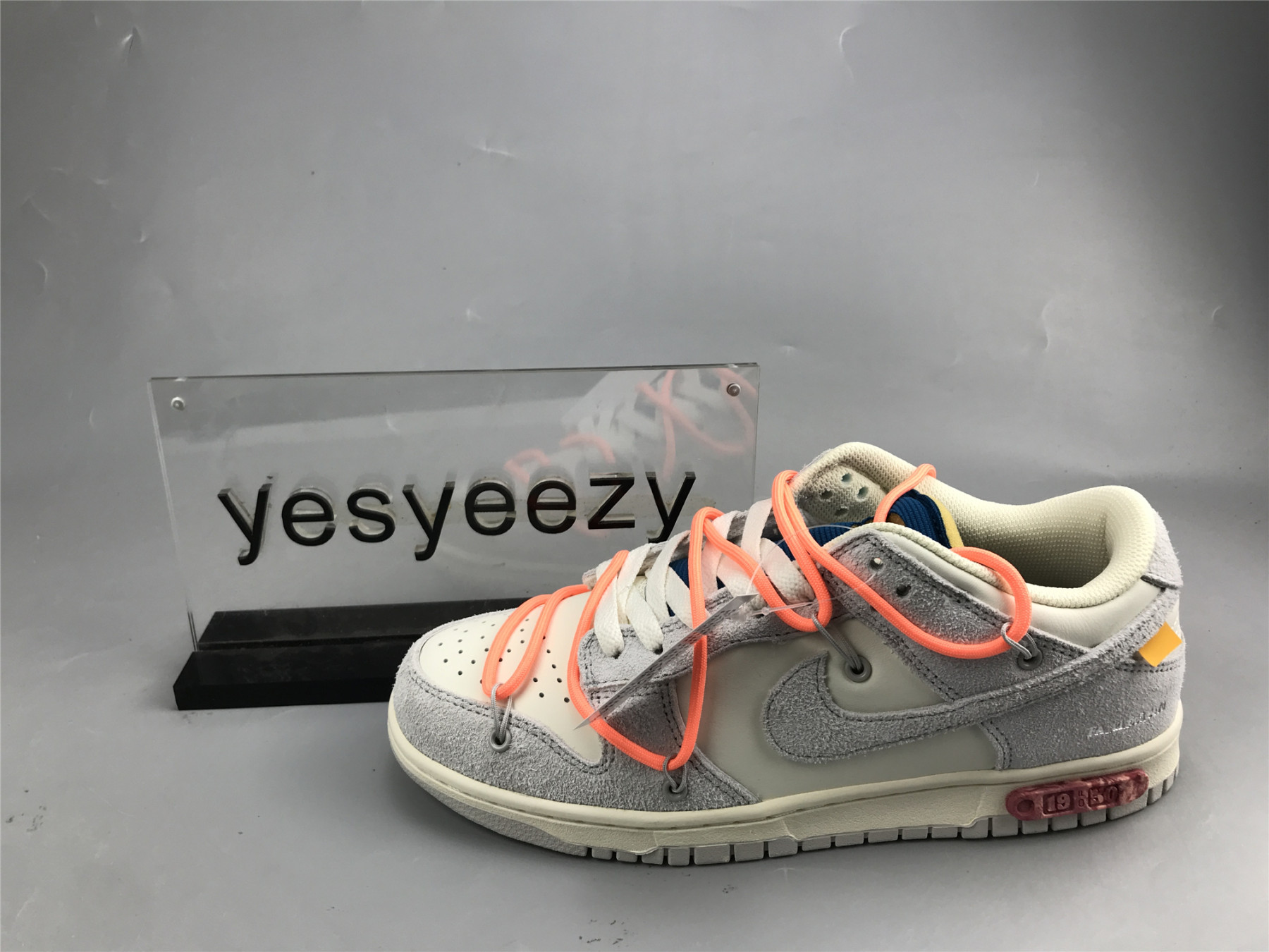 UA NIKE OFF-WHITE X DUNK LOW