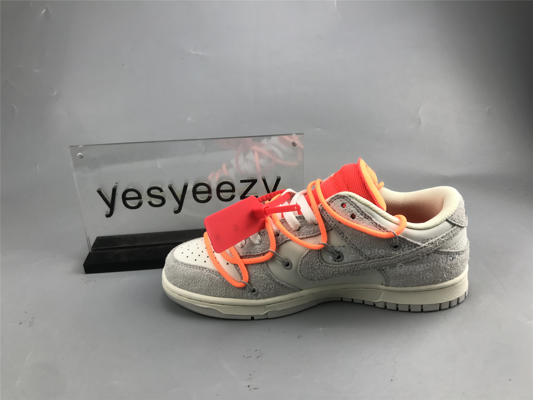 UA NIKE OFF-WHITE X DUNK LOW
