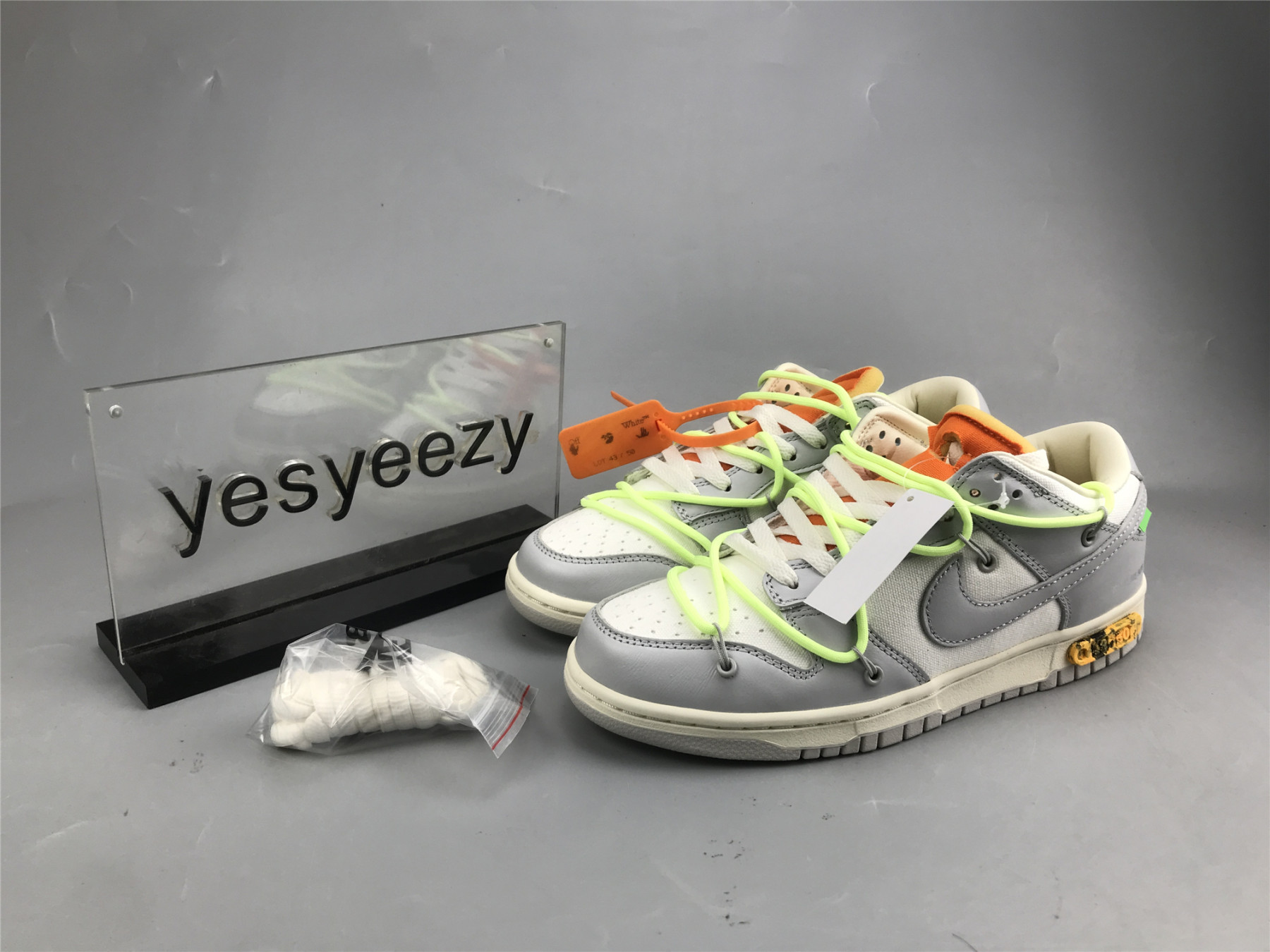 UA NIKE OFF-WHITE X DUNK LOW