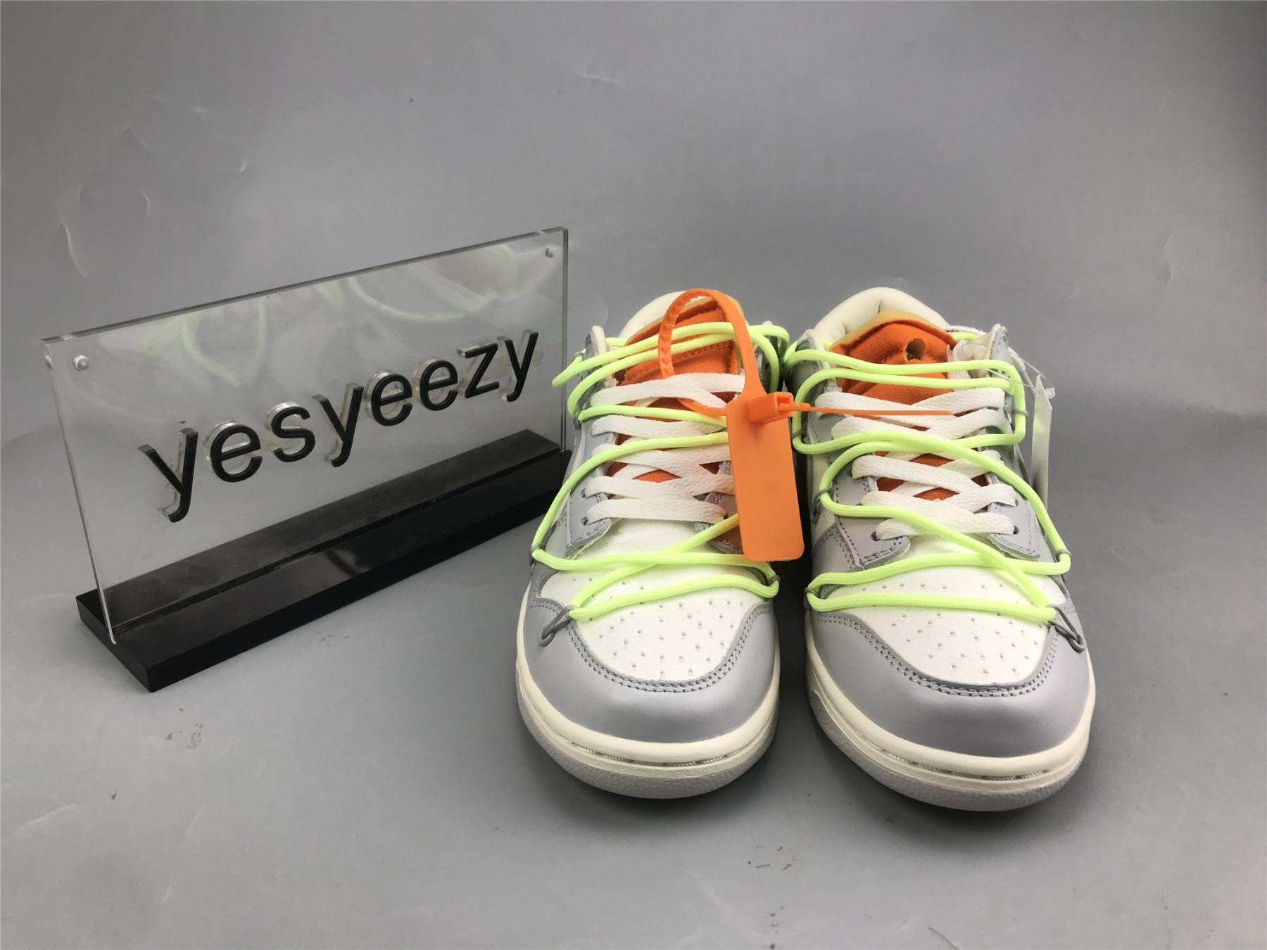 UA NIKE OFF-WHITE X DUNK LOW