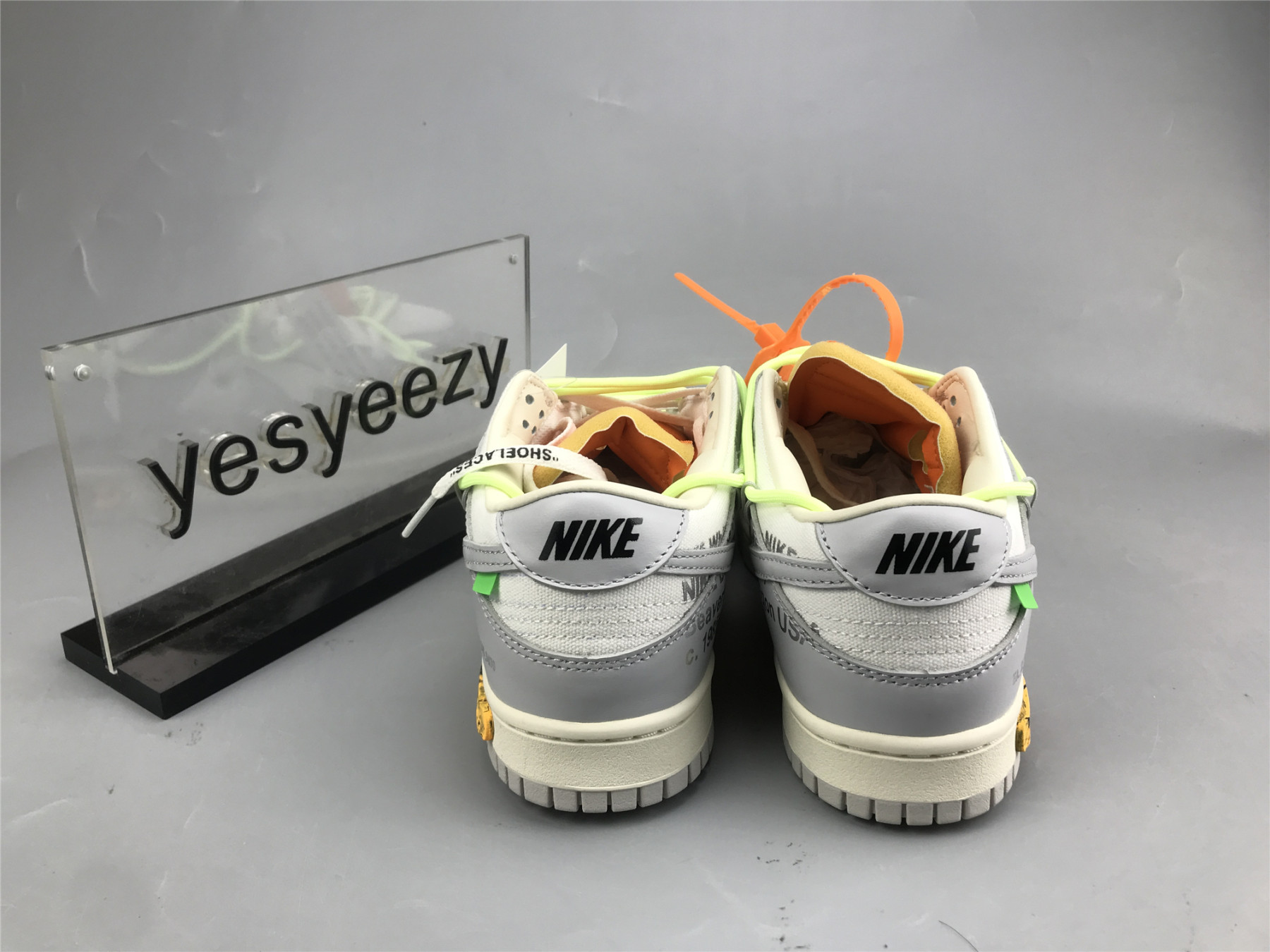 UA NIKE OFF-WHITE X DUNK LOW