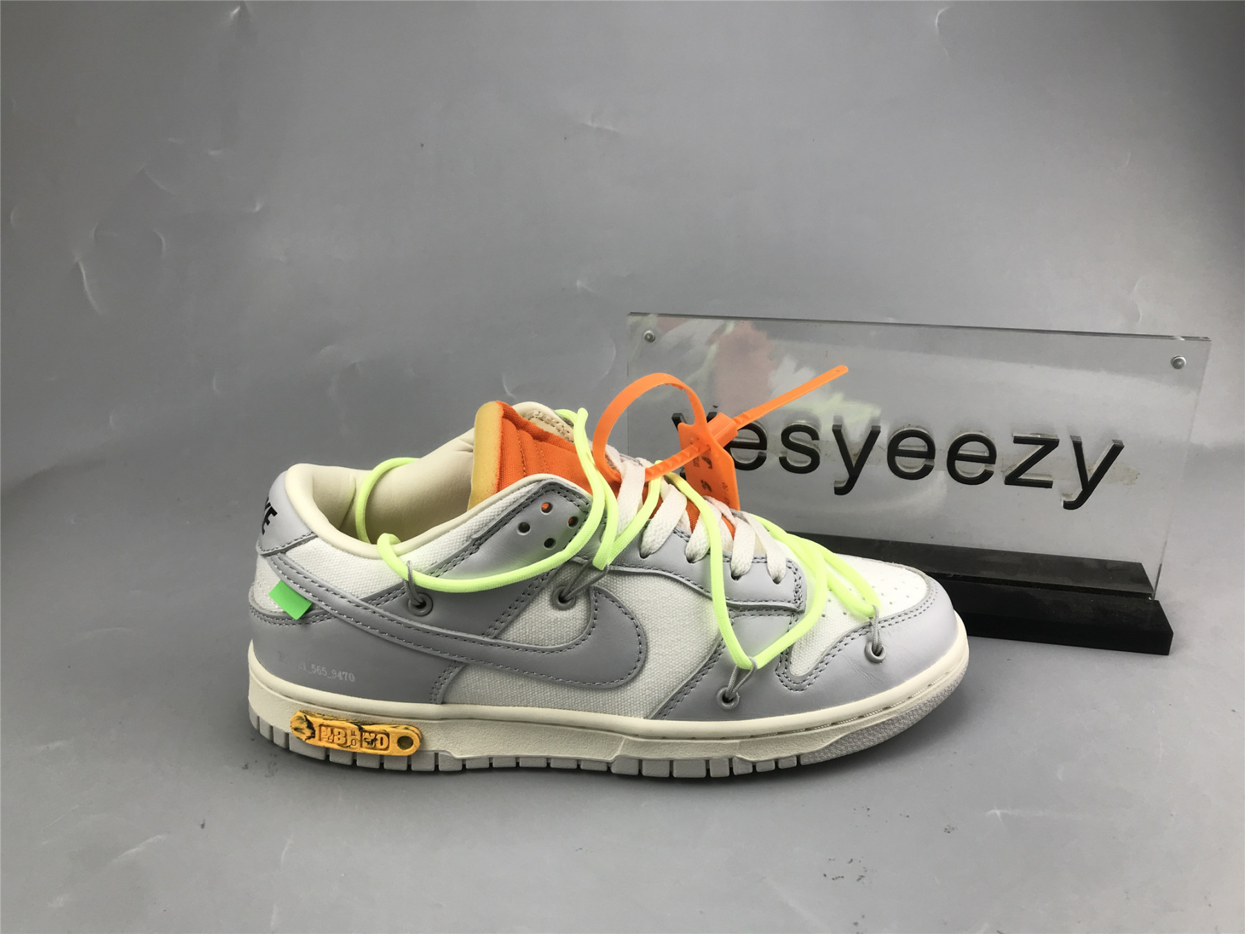 UA NIKE OFF-WHITE X DUNK LOW