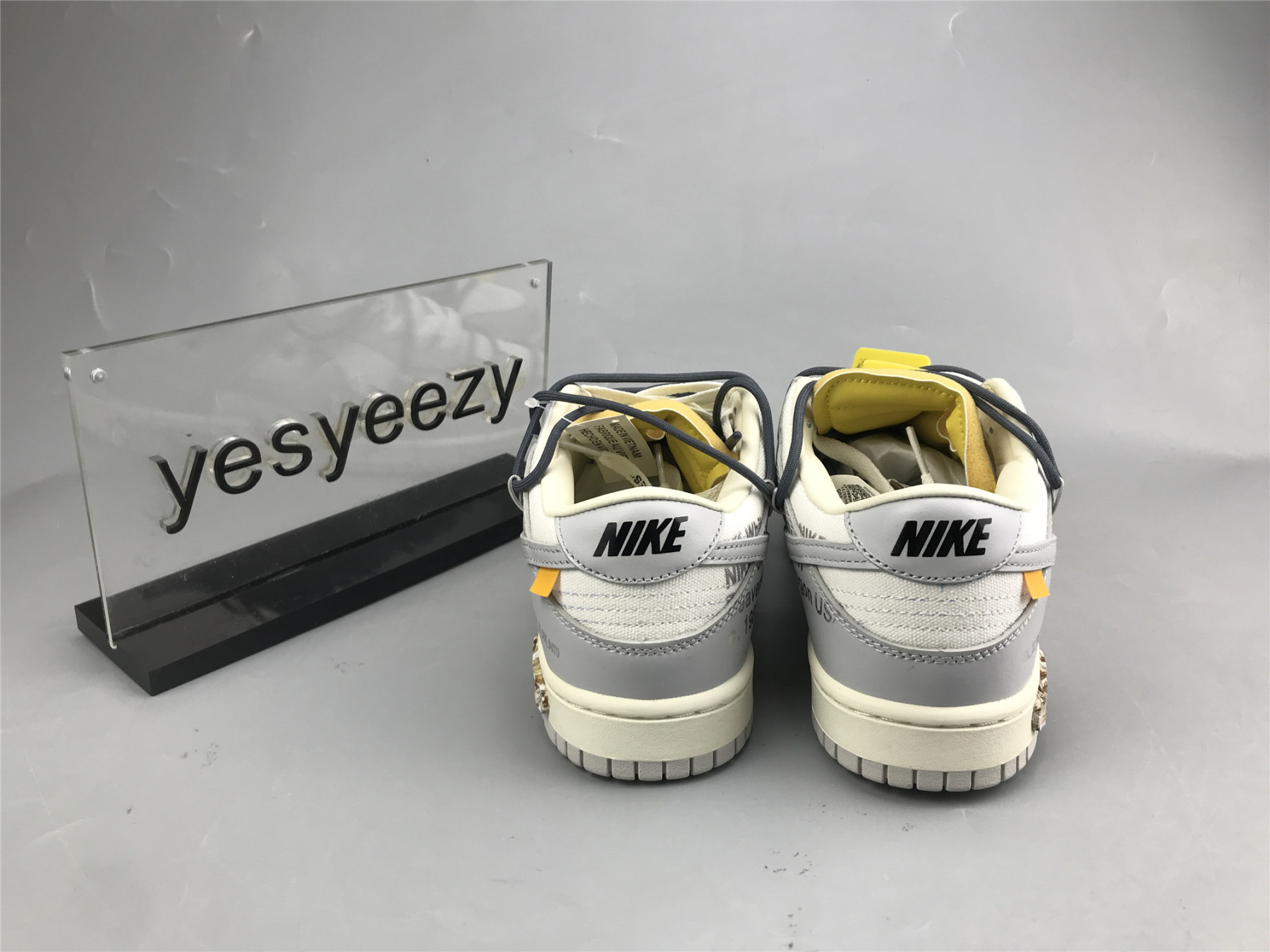 UA NIKE OFF-WHITE X DUNK LOW