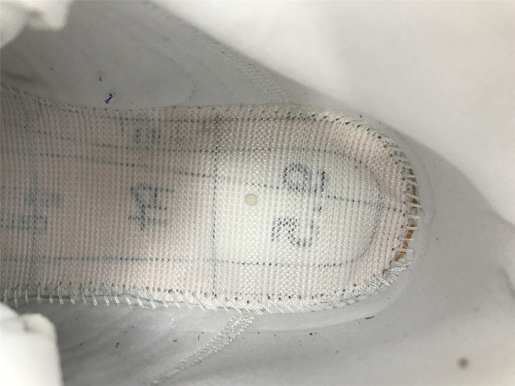 UA AIR JORDAN 13