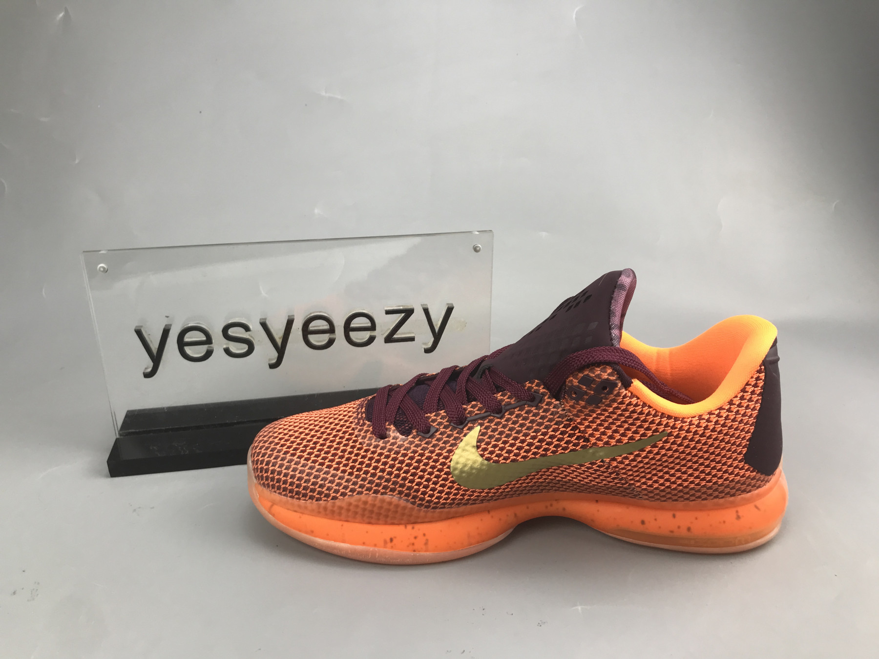 UA NIKE KOBE 10