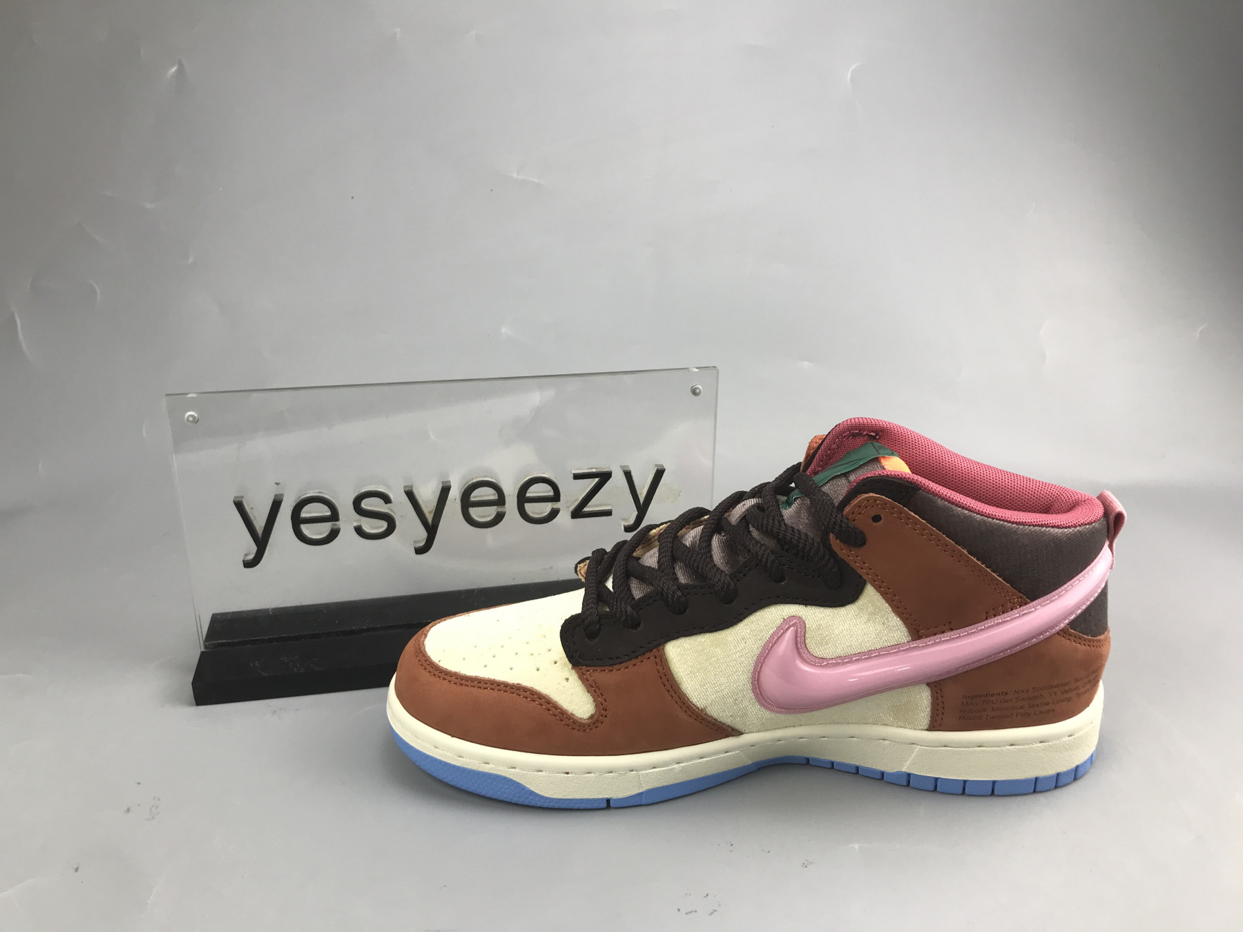 UA NIKE SOCIAL STATUS X DUNK MID