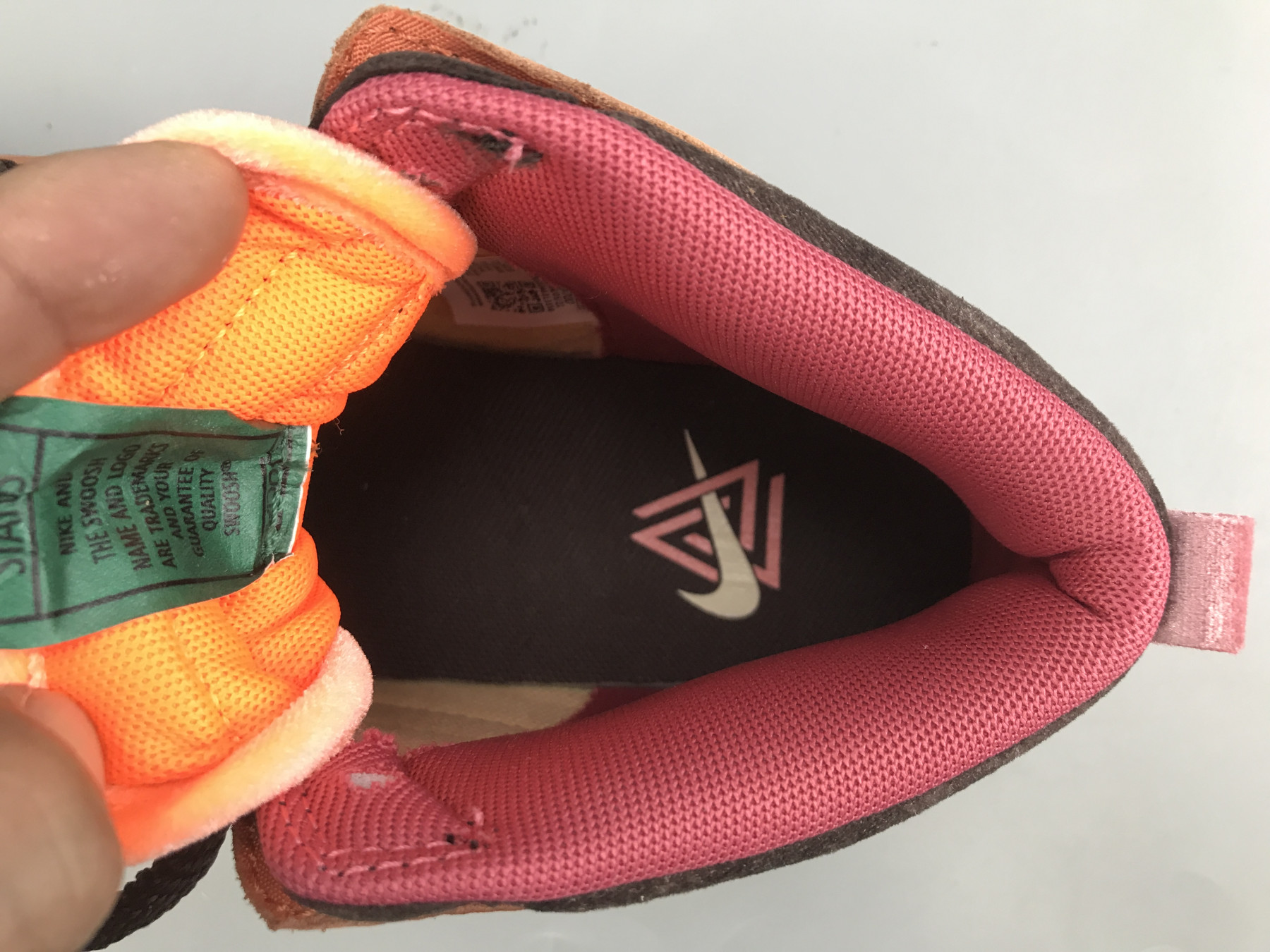 UA NIKE SOCIAL STATUS X DUNK MID