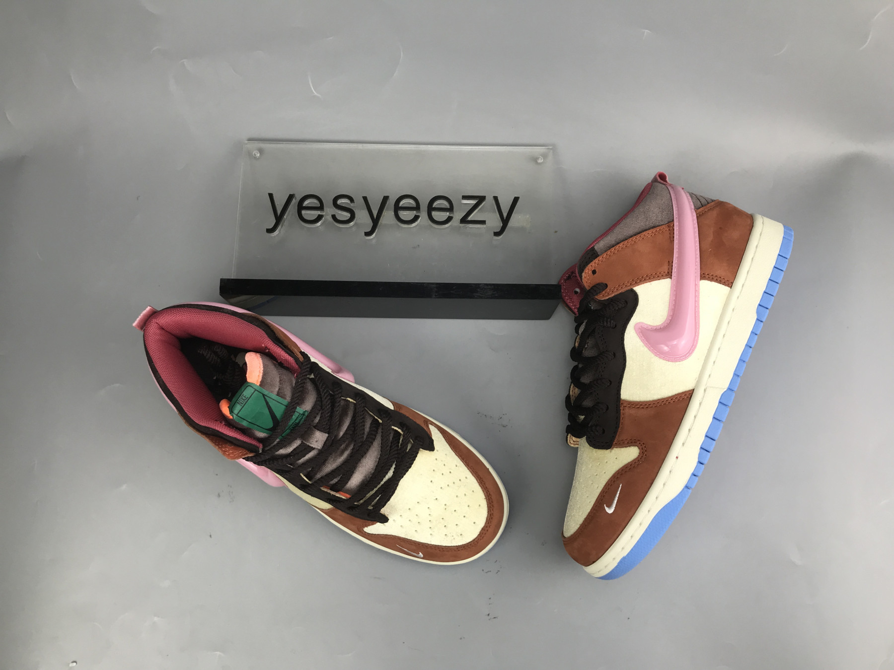 UA NIKE SOCIAL STATUS X DUNK MID