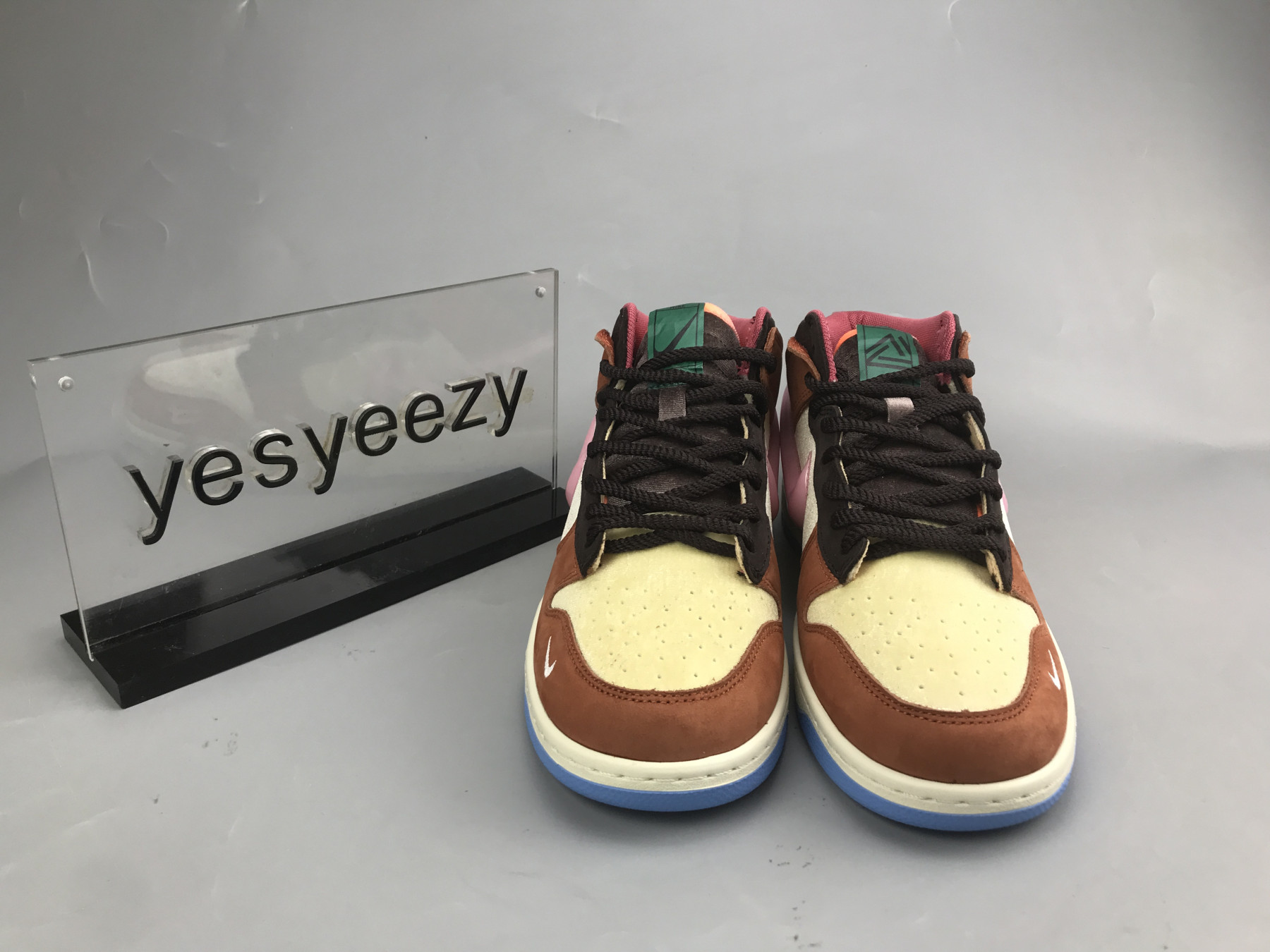 UA NIKE SOCIAL STATUS X DUNK MID