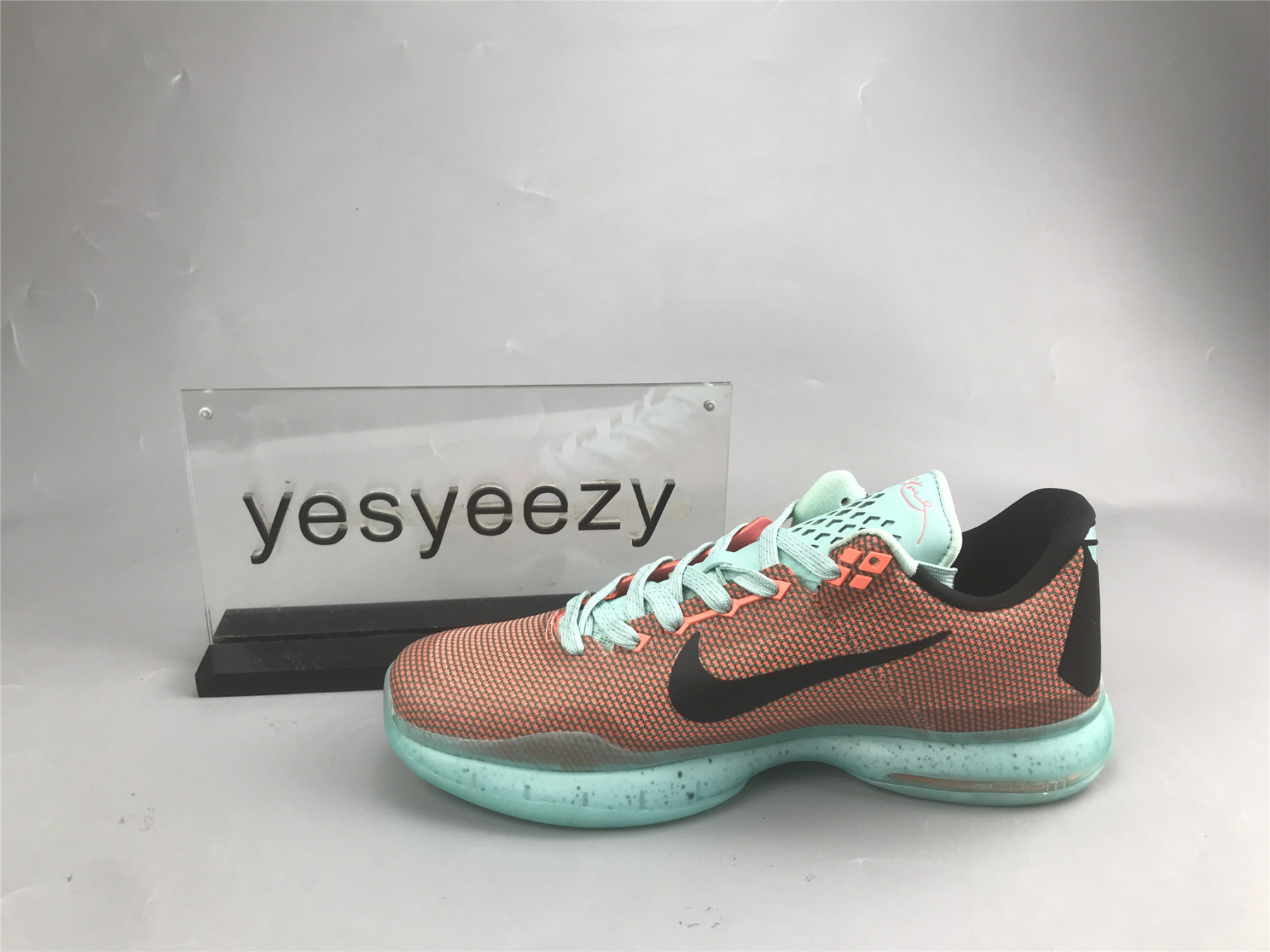UA NIKE KOBE 10