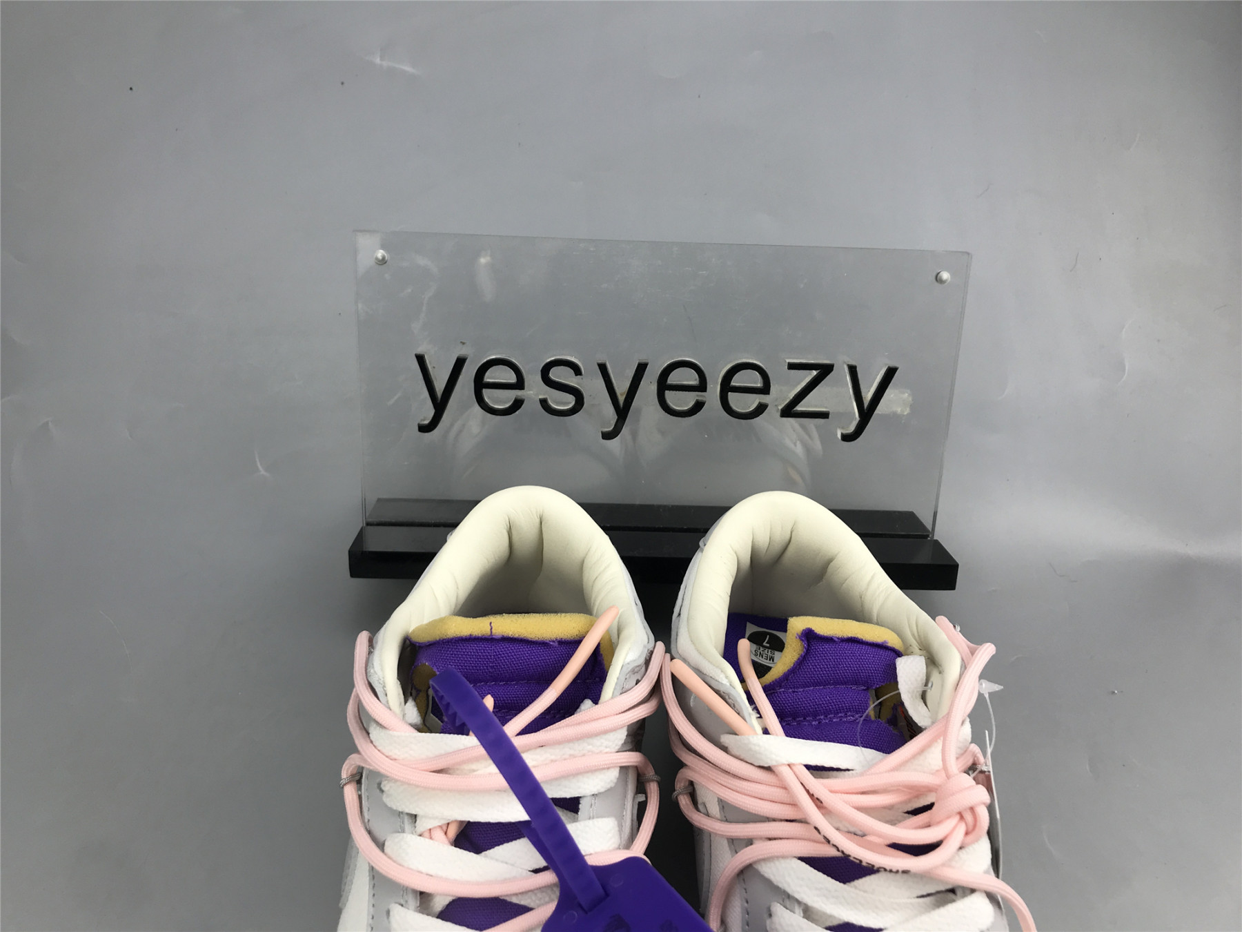 UA NIKE OFF-WHITE X DUNK LOW