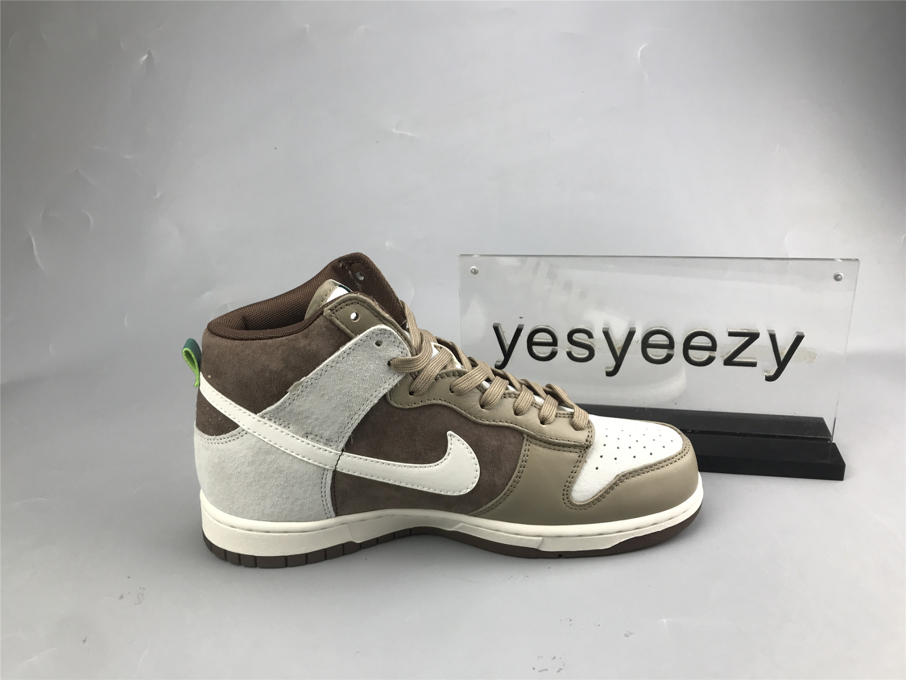 UA NIKE DUNK HIGH