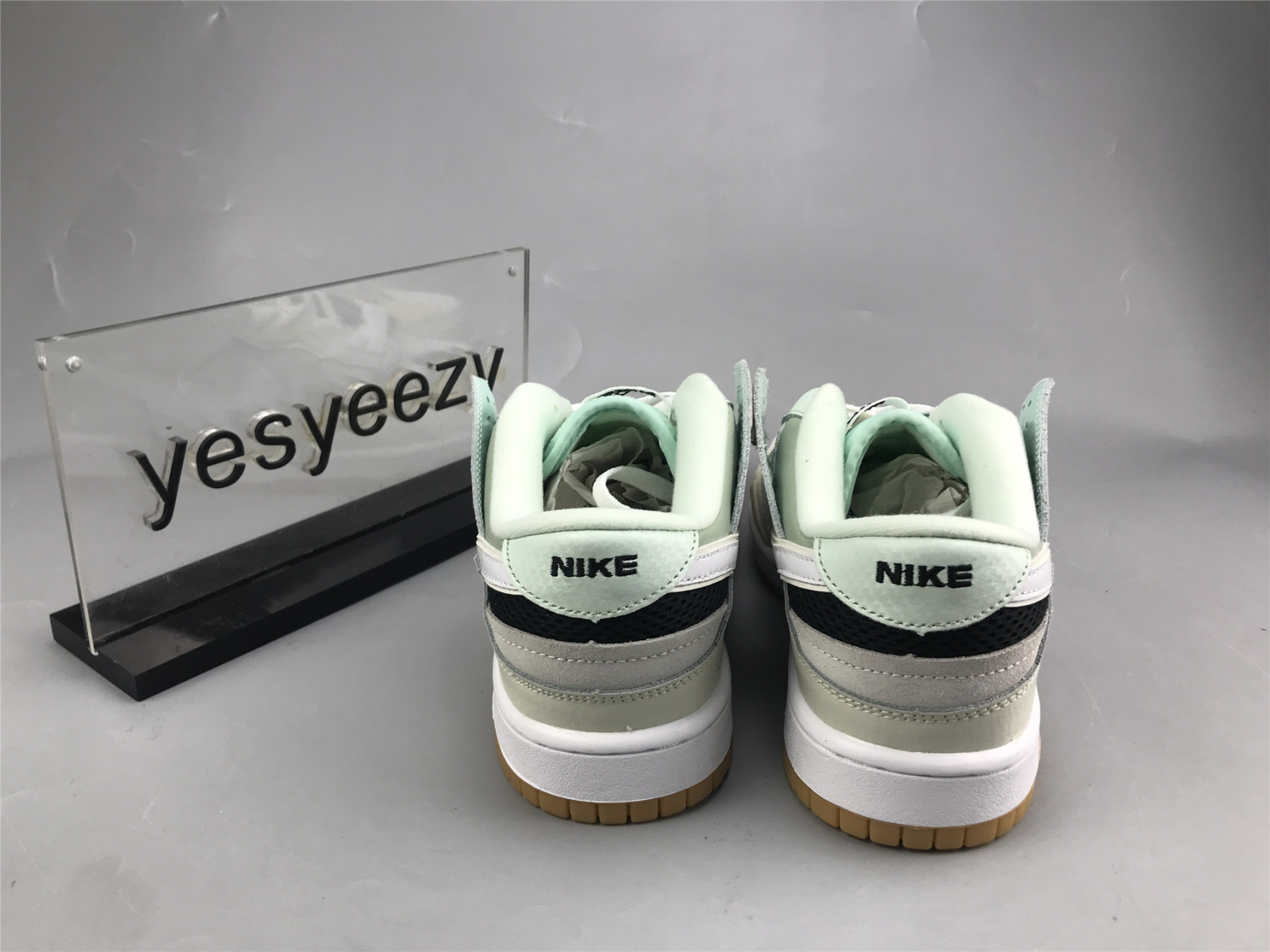 UA NIKE DUNK LOW SCRAP