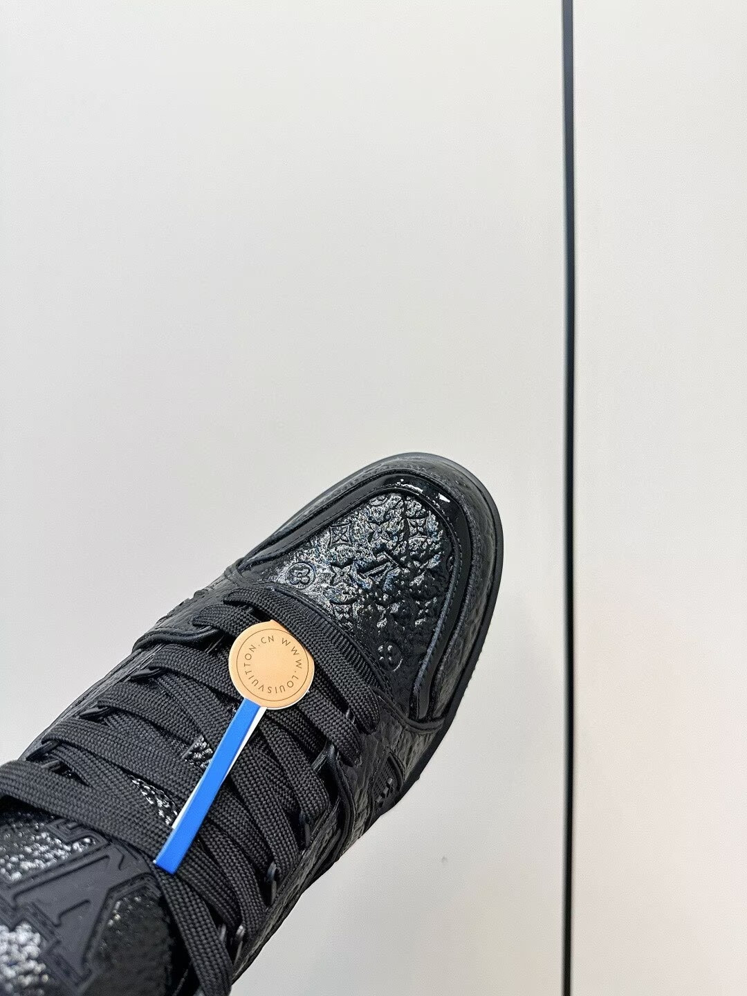 UA LV trainer Sneakers