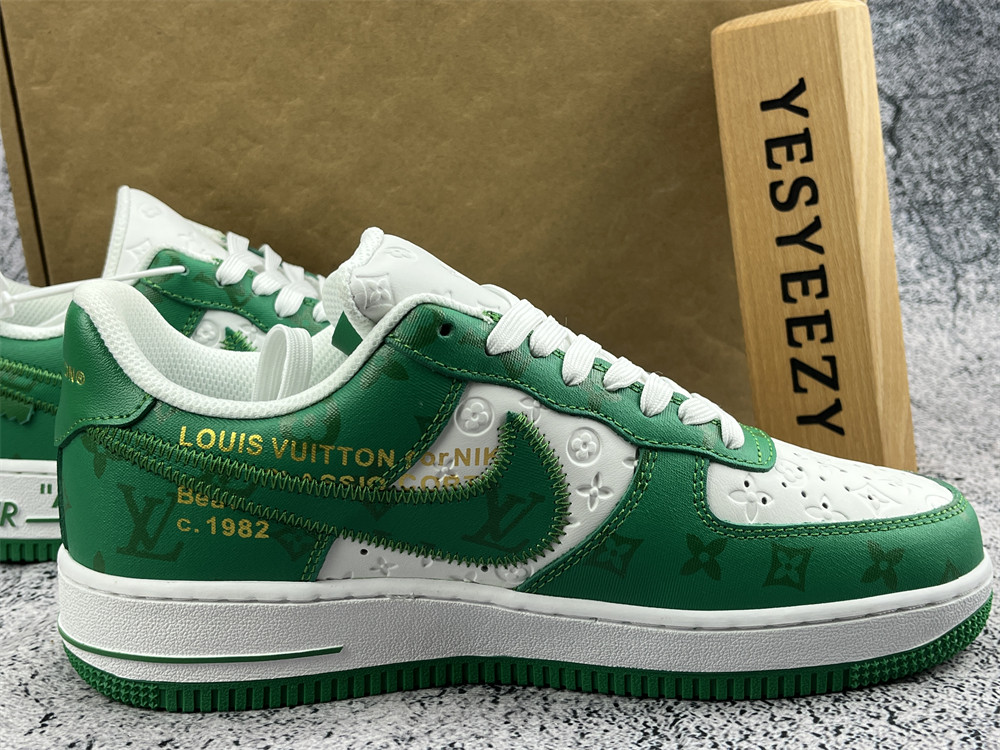 UA NIKE X LV AIR FORCE 1 LOW