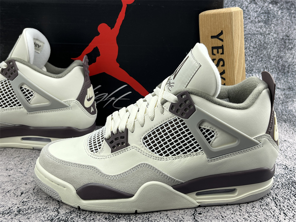 UA A MA MANIÉRE X WMNS AIR JORDAN 4 RETRO