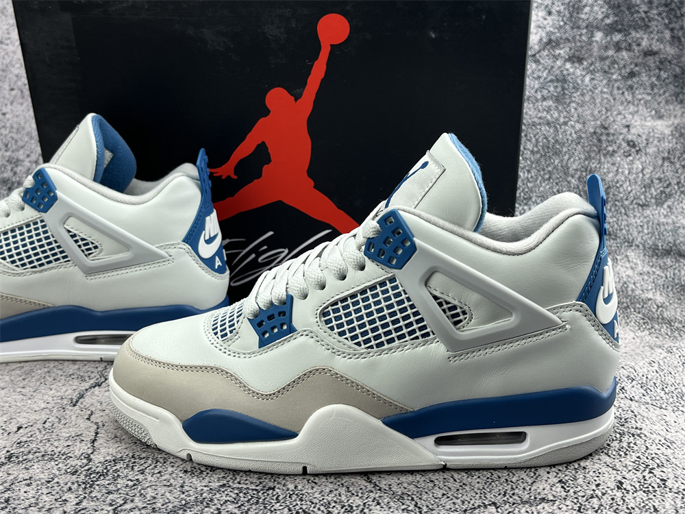 UA AIR JORDAN 4 RETRO