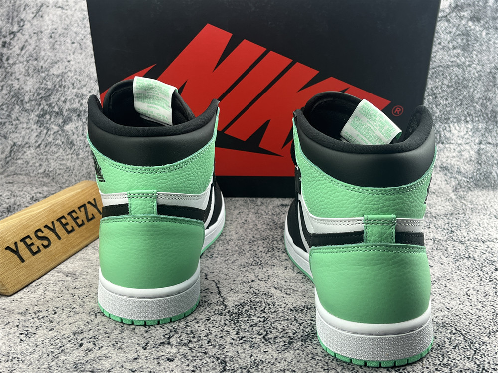 UA AIR JORDAN 1 RETRO HIGH OG