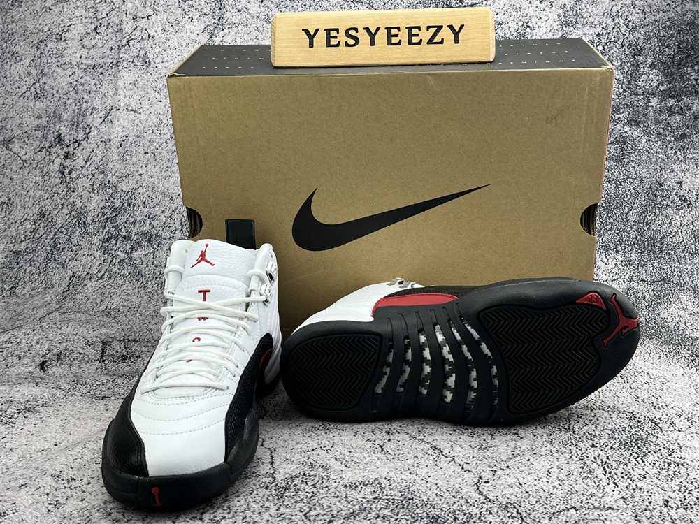 UA AIR JORDAN 12 RETRO