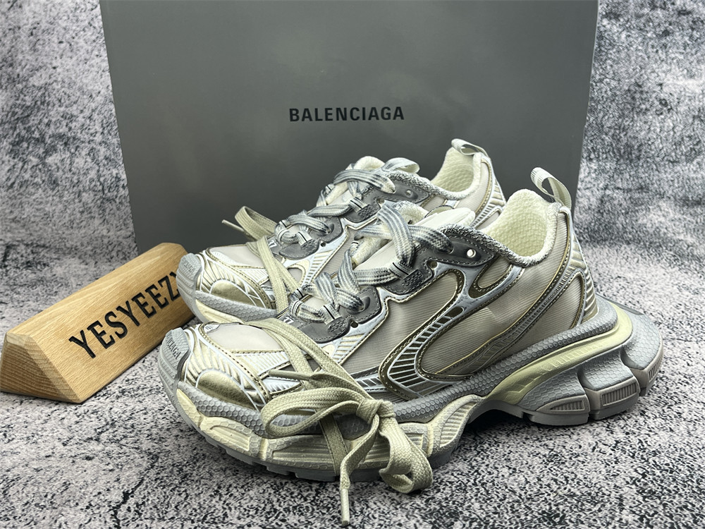 UA Balenciga 3XL Sneaker