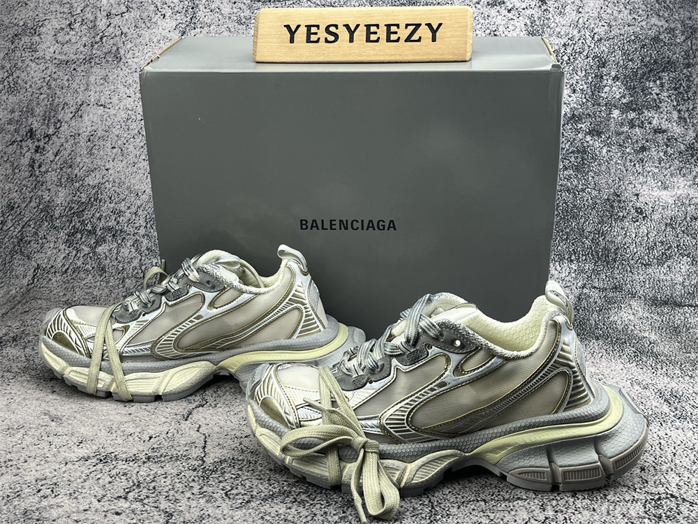 UA Balenciga 3XL Sneaker