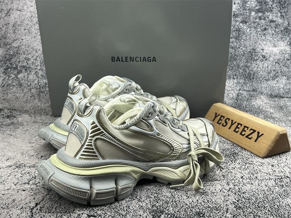 UA Balenciga 3XL Sneaker