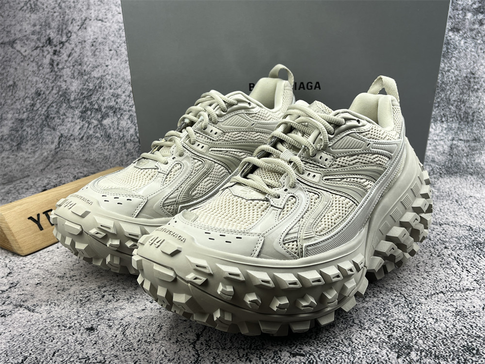 ua Ba1en*iaga defender beige