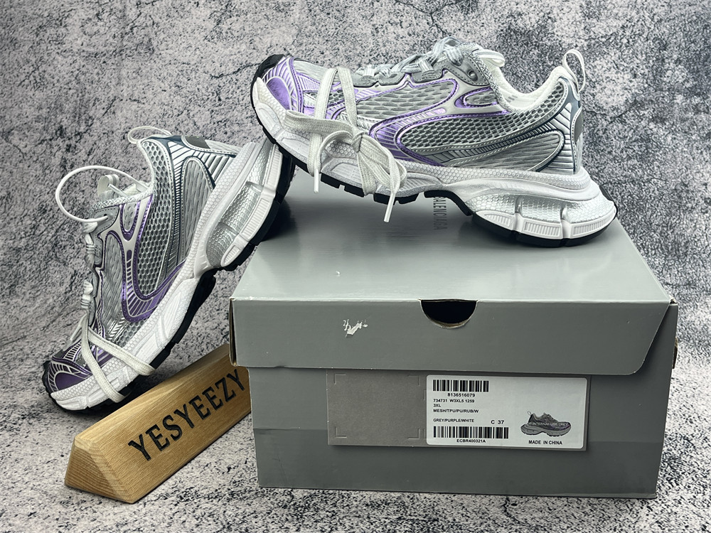 UA Balenciga 3XL Sneaker